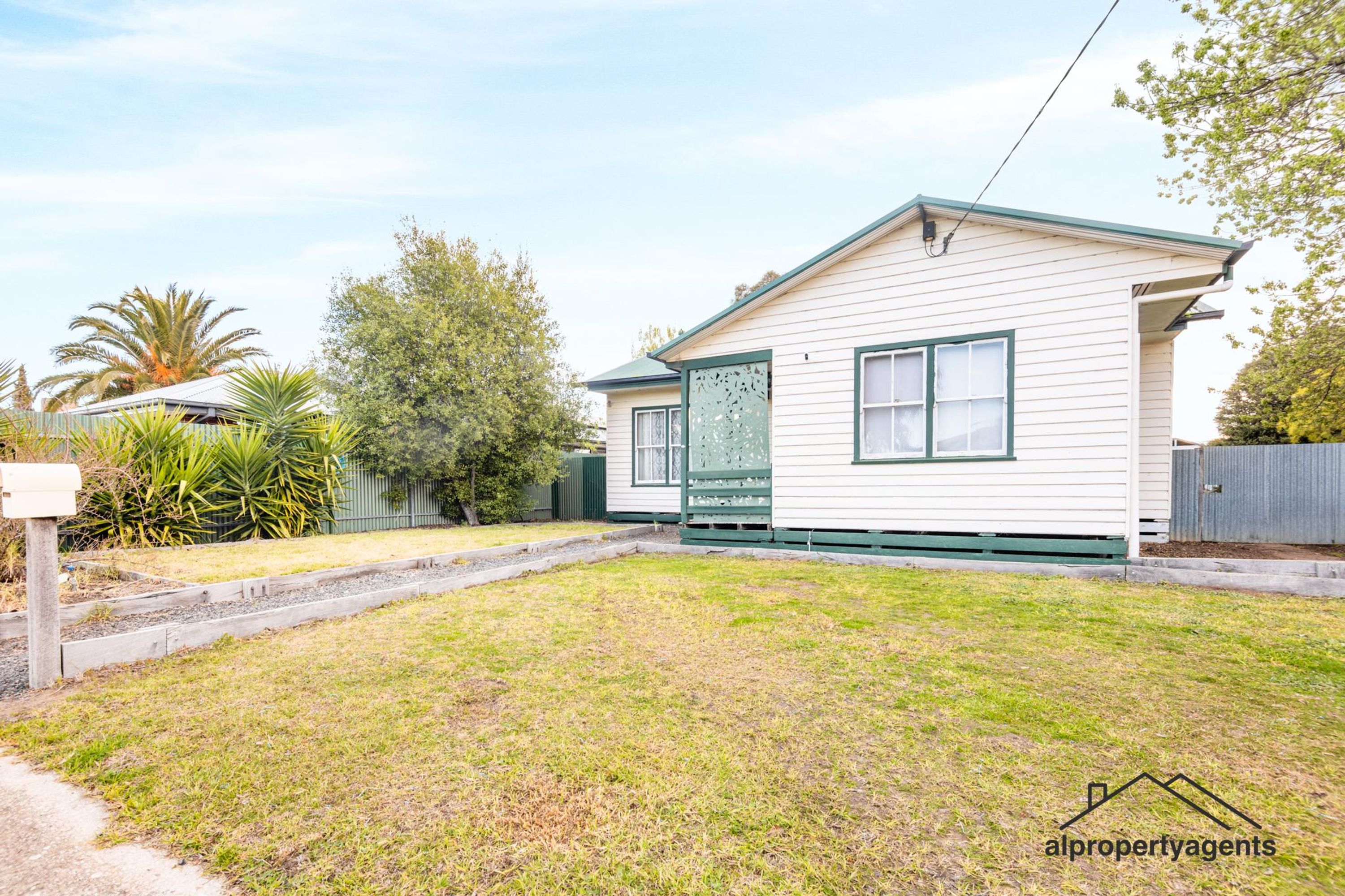 8 Iris Street, Horsham VIC 3400, Horsham - Thumbnail 2