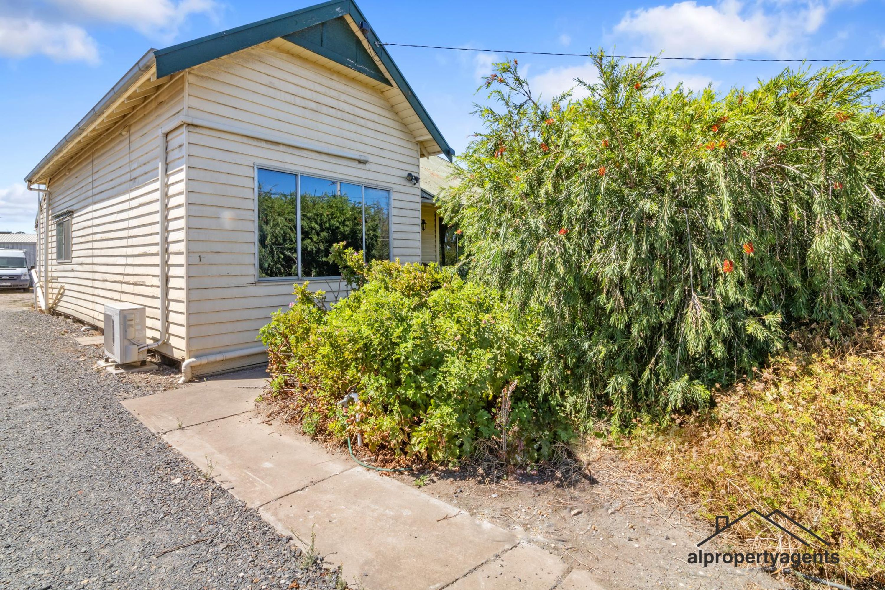 1 Williams Road, Horsham VIC 3400, Horsham - Thumbnail 2