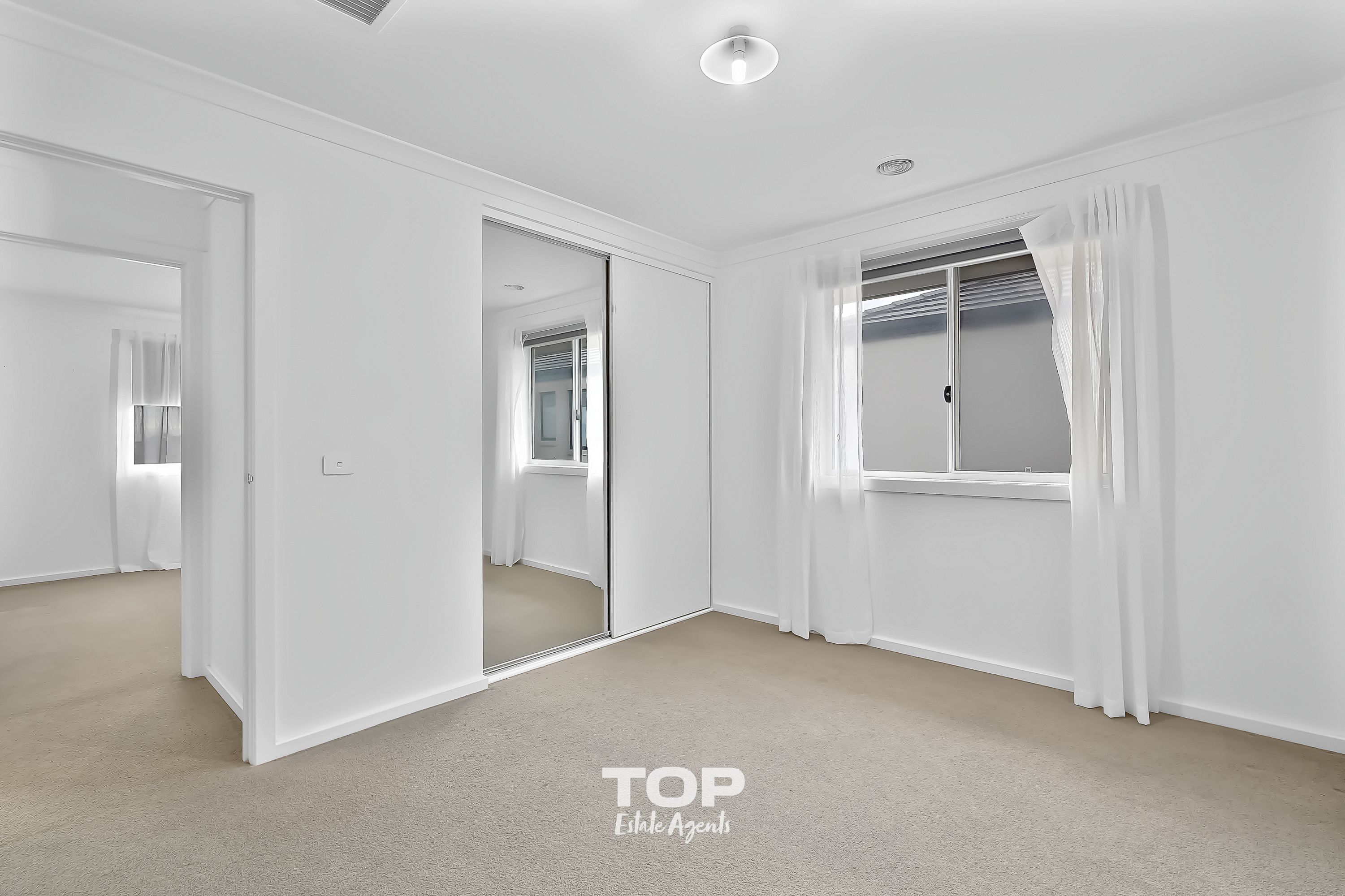 19 Orana Boulevard, Clyde North - Thumbnail 8