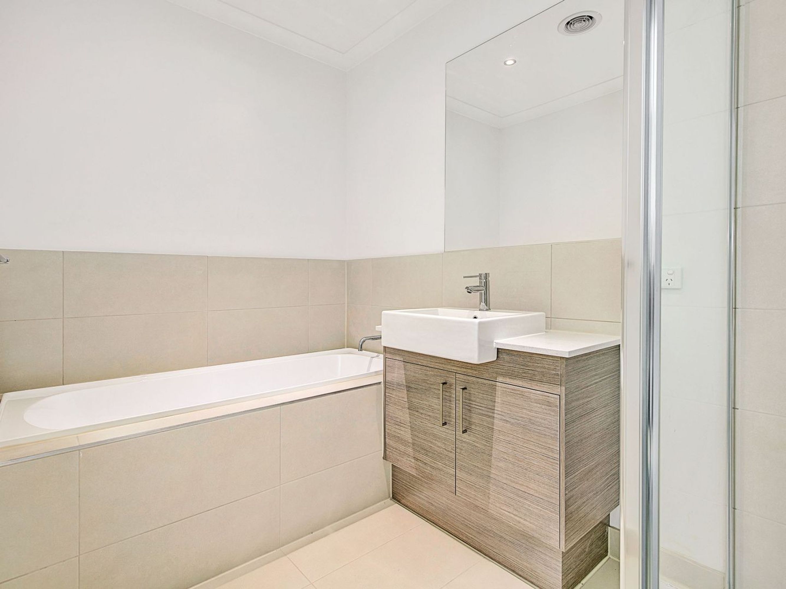 100 Dunvegan Drive, Kurunjang VIC 3337, Kurunjang - Thumbnail 5