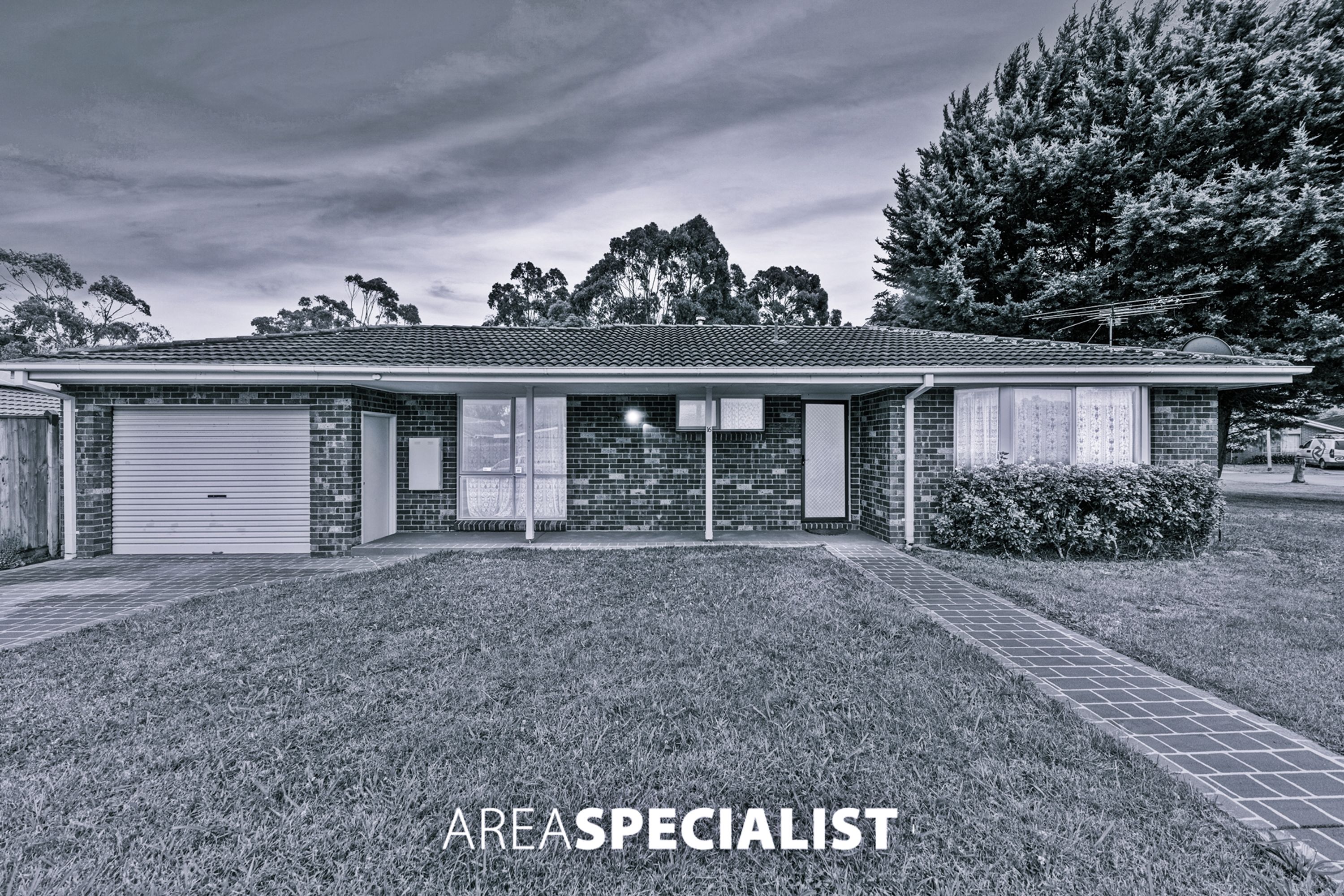 16 Broadbent Way, Pakenham - Image 1