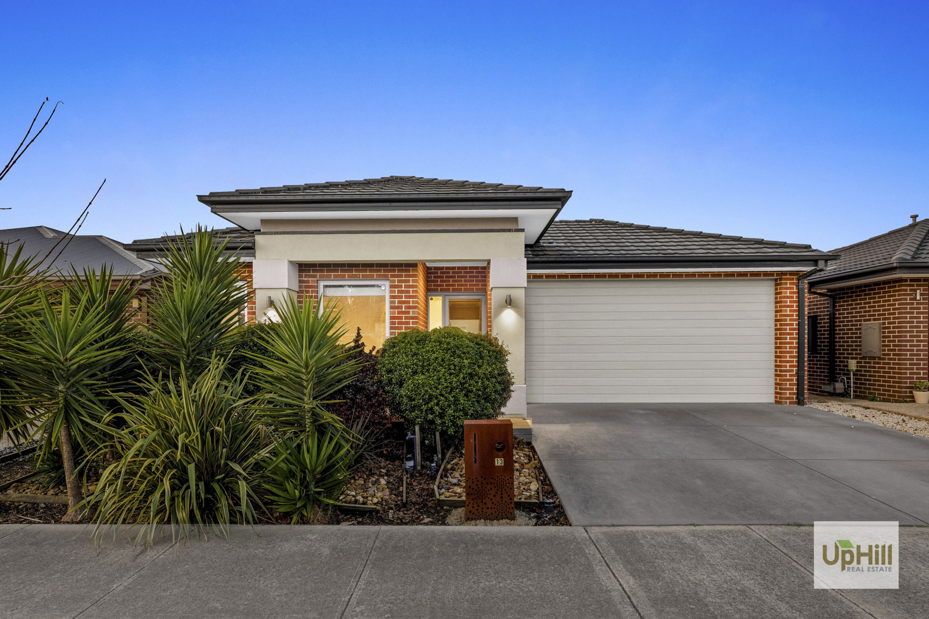 13 Romney Way, Clyde North - Image 1