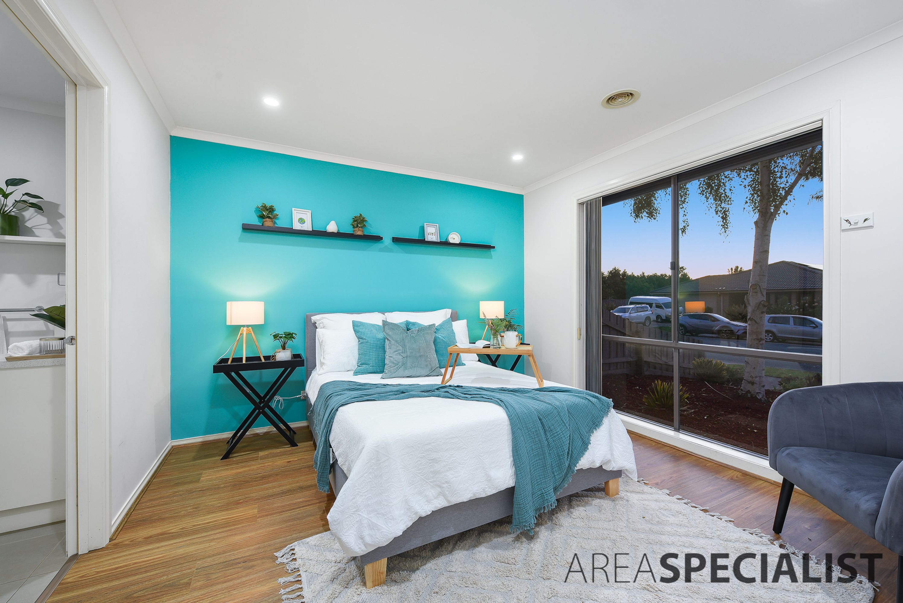 64 Kingdom Drive, Cranbourne, Cranbourne - Thumbnail 3