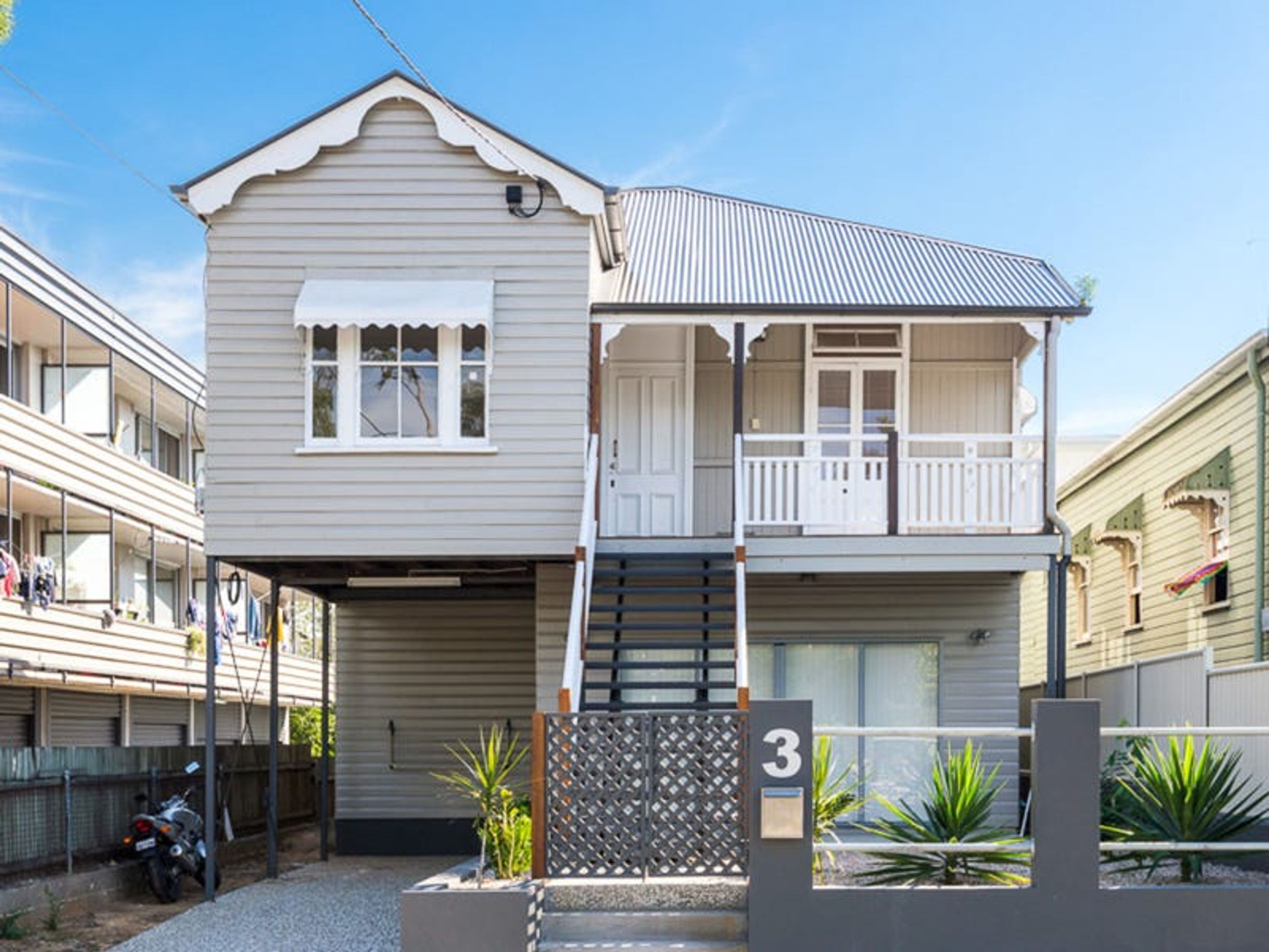 3 Hardgrave Road