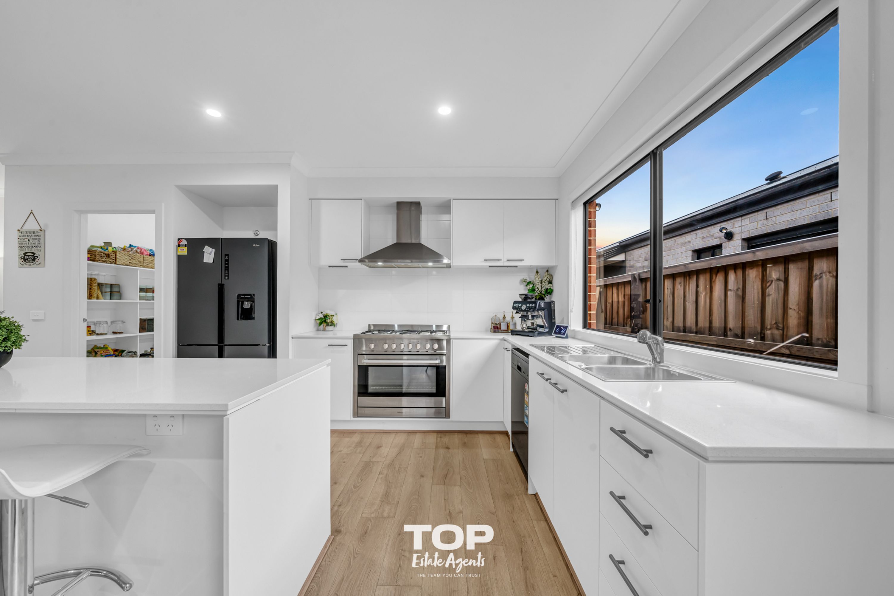 7 Burnbank Parade, Clyde North - Thumbnail 7
