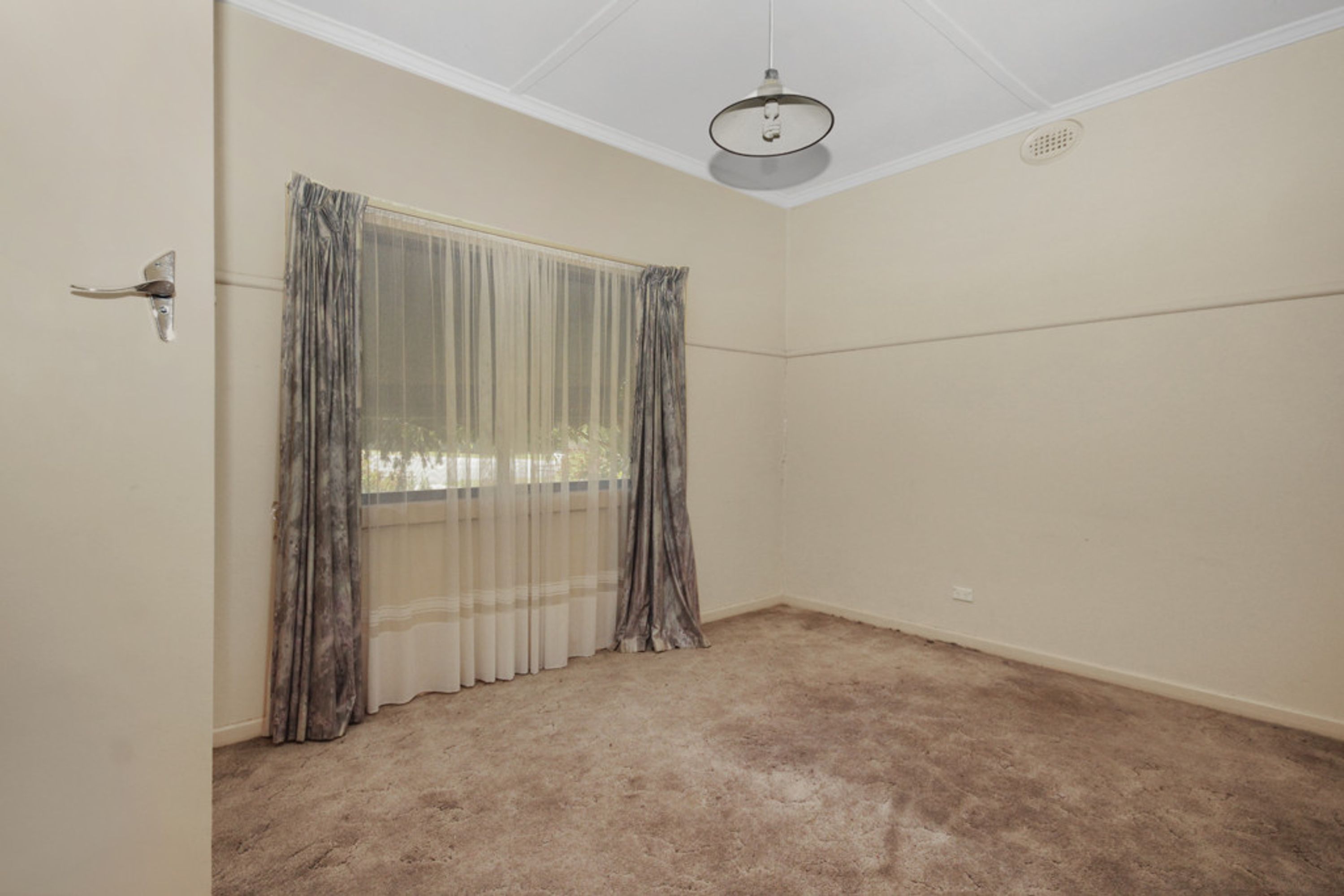 14 Valentine Avenue, Horsham VIC 3400, Horsham - Thumbnail 6