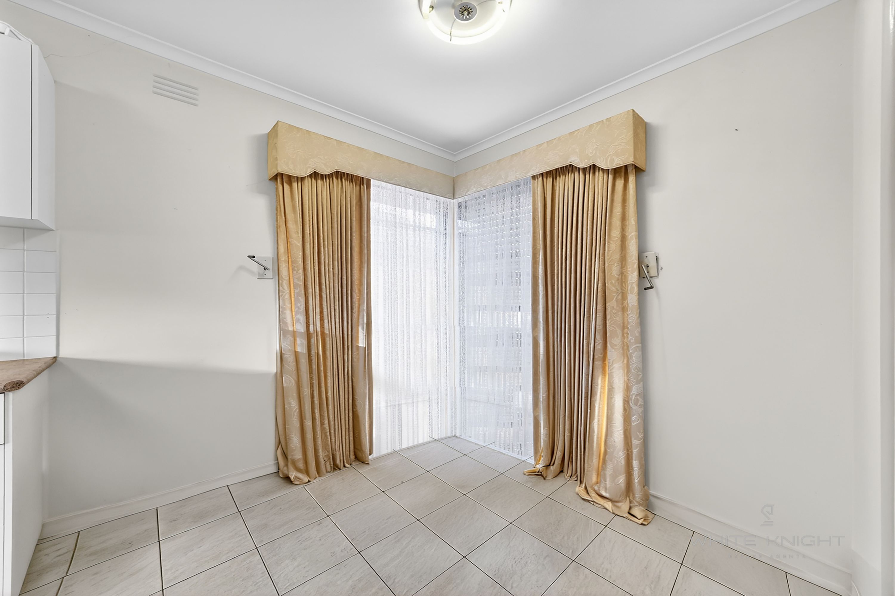 58 Lester Avenue, St Albans VIC 3021, St Albans - Thumbnail 6