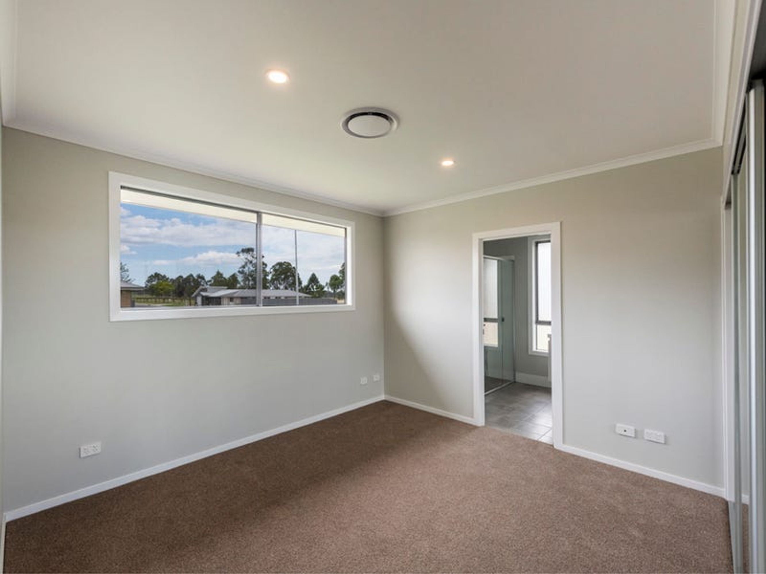 1A Rivertop Crescent, Junction Hill - Thumbnail 7