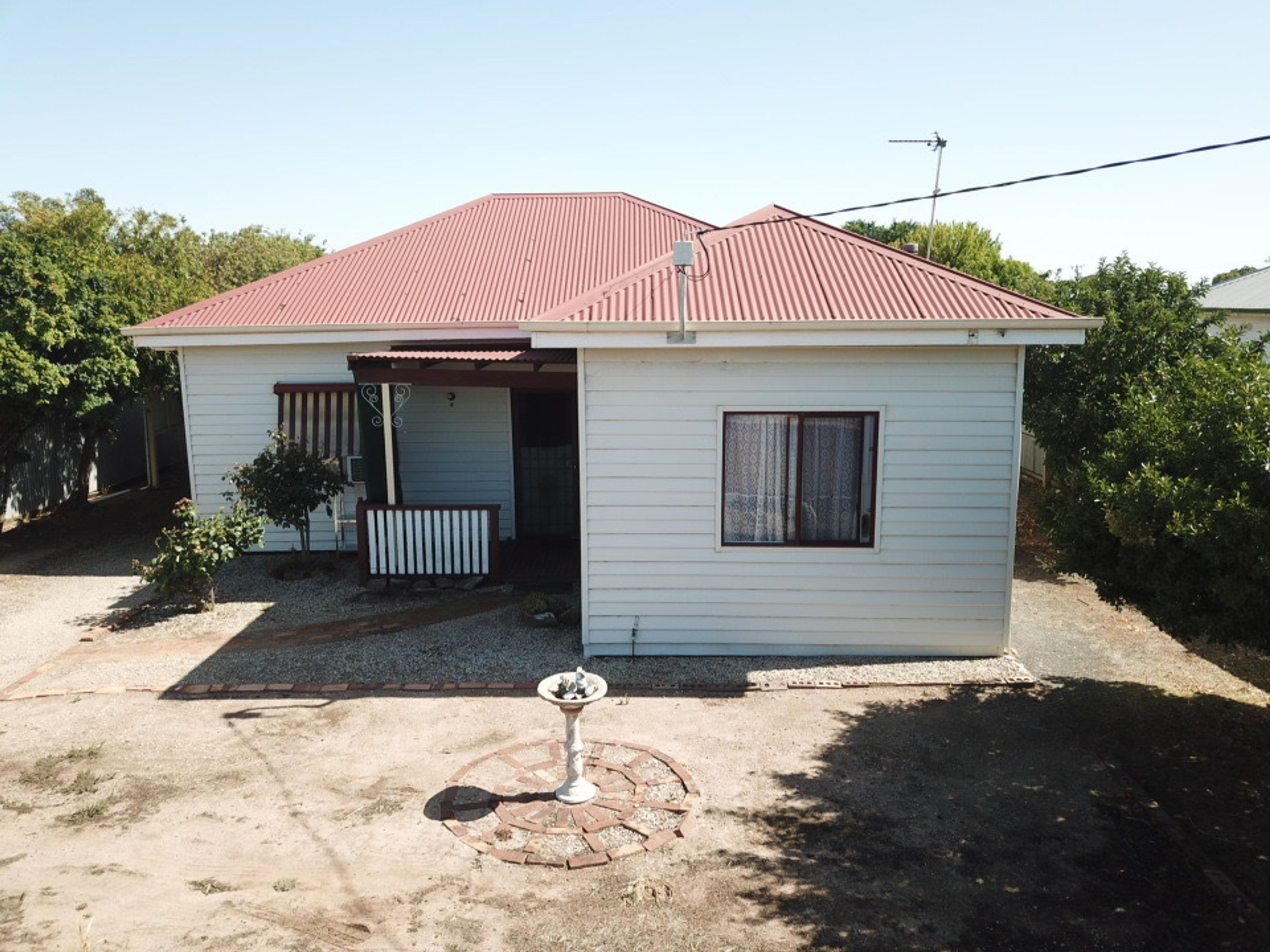 4 Hazel Street, Horsham VIC 3400, Horsham - Thumbnail 2