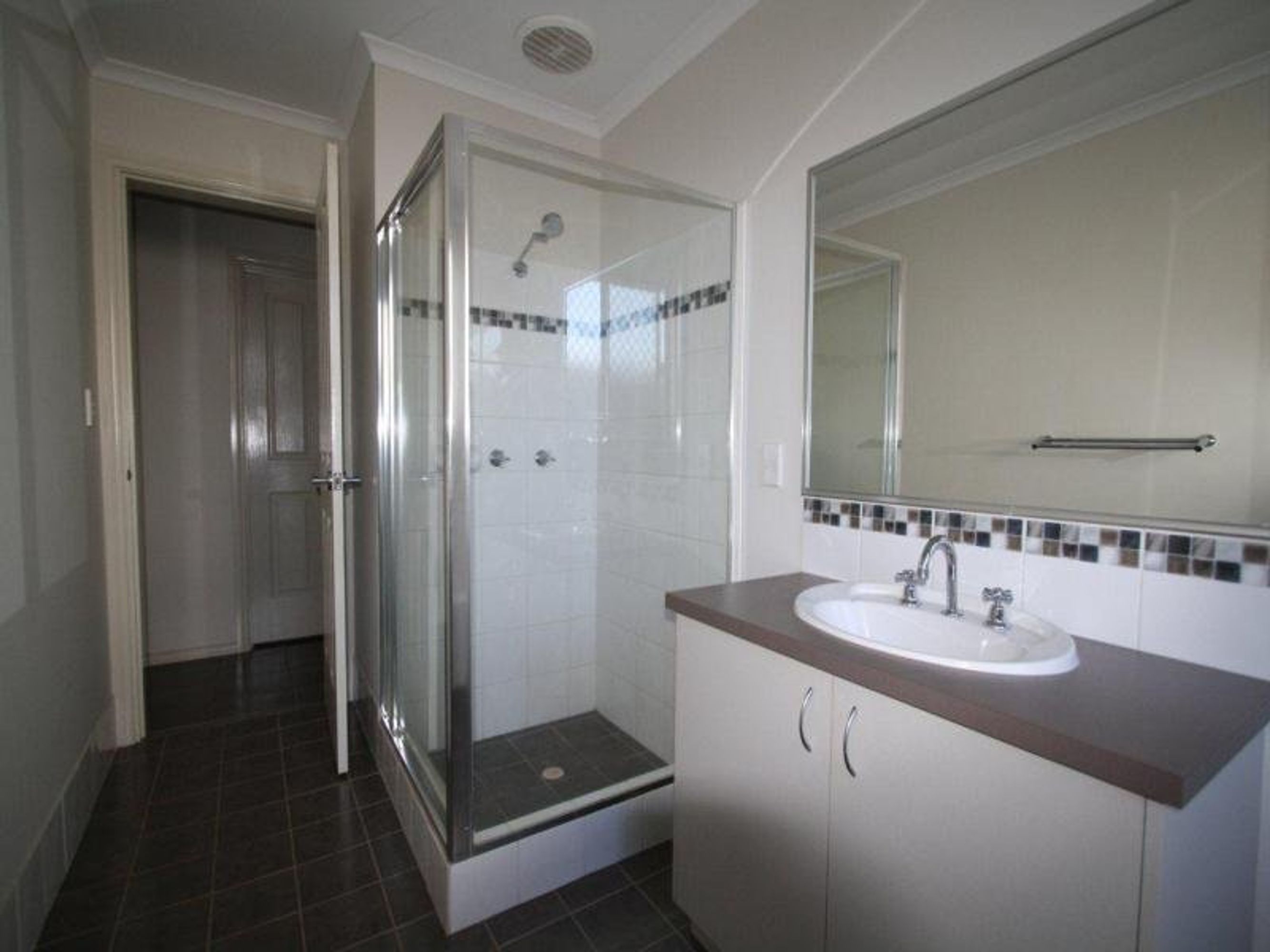 6 Traine Crescent, South Hedland, South Hedland - Thumbnail 4