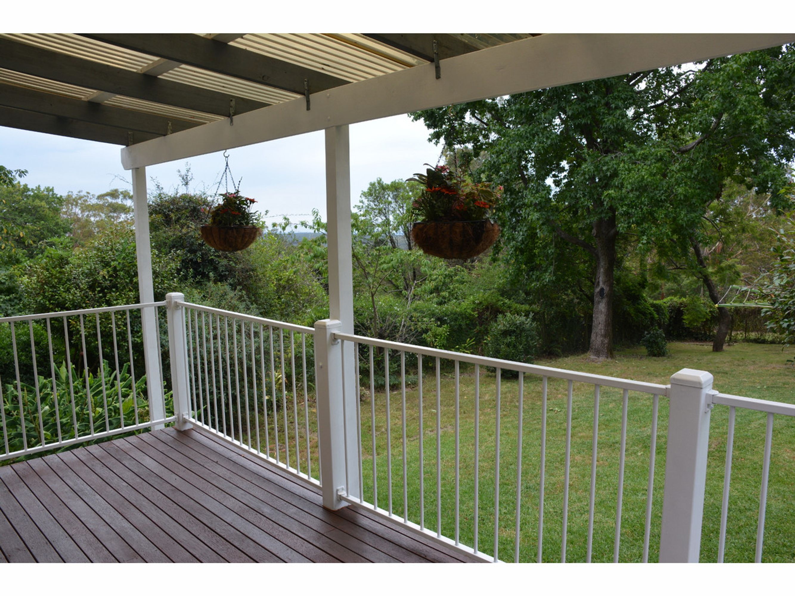 13 Oaklands Road, Hazelbrook - Thumbnail 8