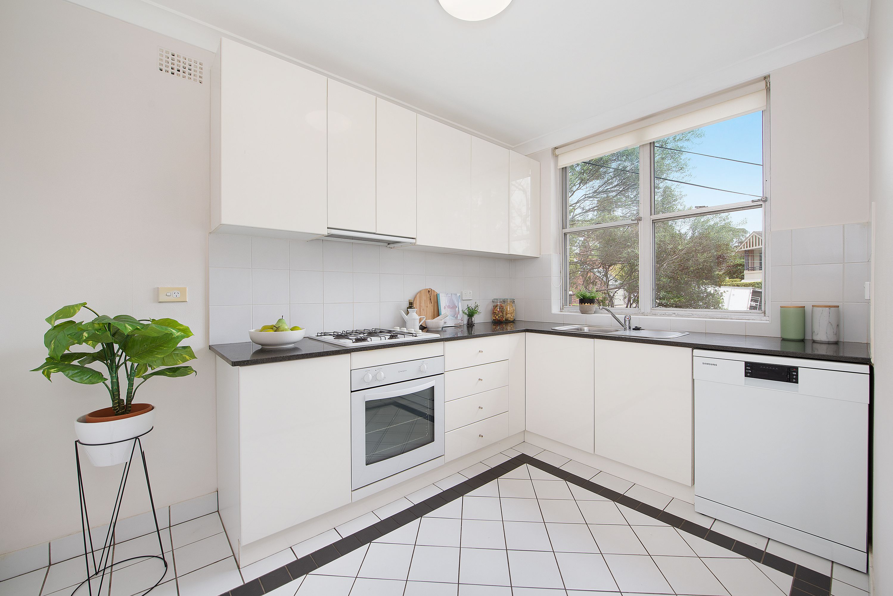 1/24 Moodie Street, Cammeray - Thumbnail 2