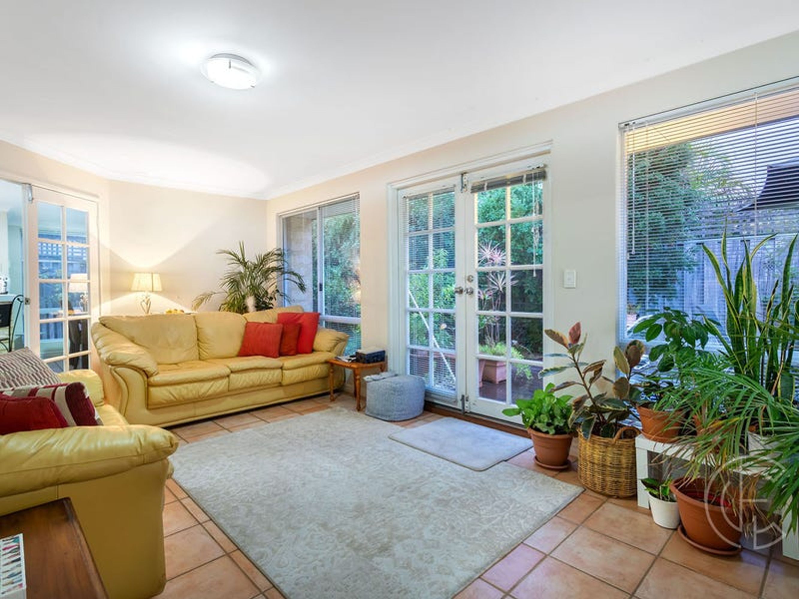 33 Honeyeater Circle, Wembley, WA 6014, Subiaco - Thumbnail 3