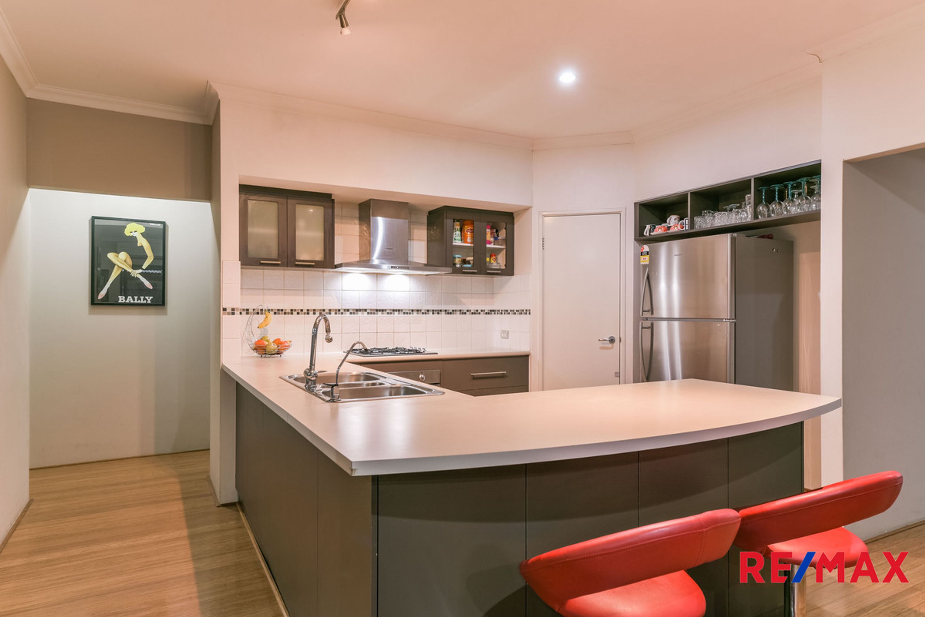 1 Richards Place, Cannington - Thumbnail 2