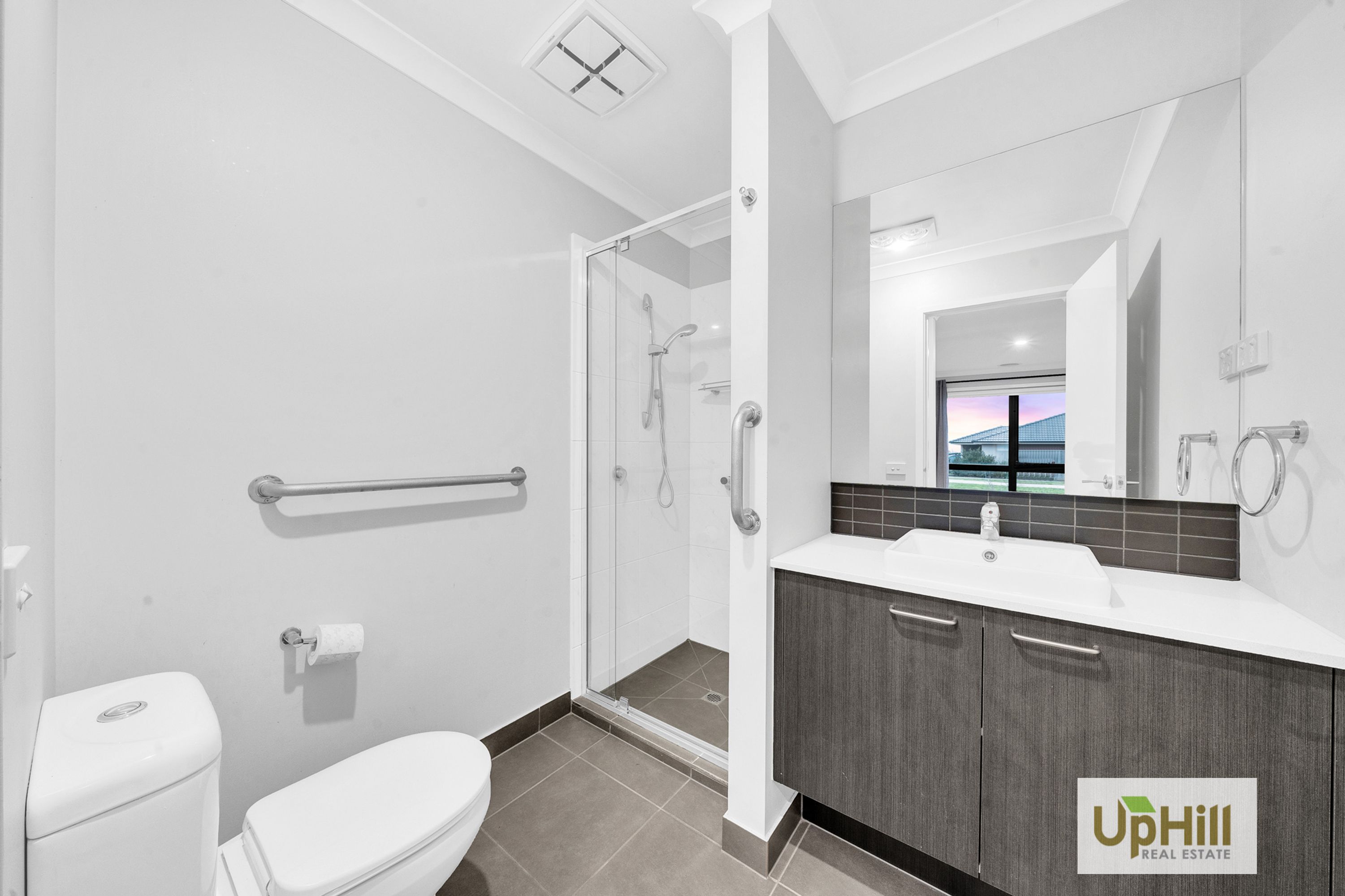 13A Thoroughbred Drive, Clyde North - Thumbnail 4