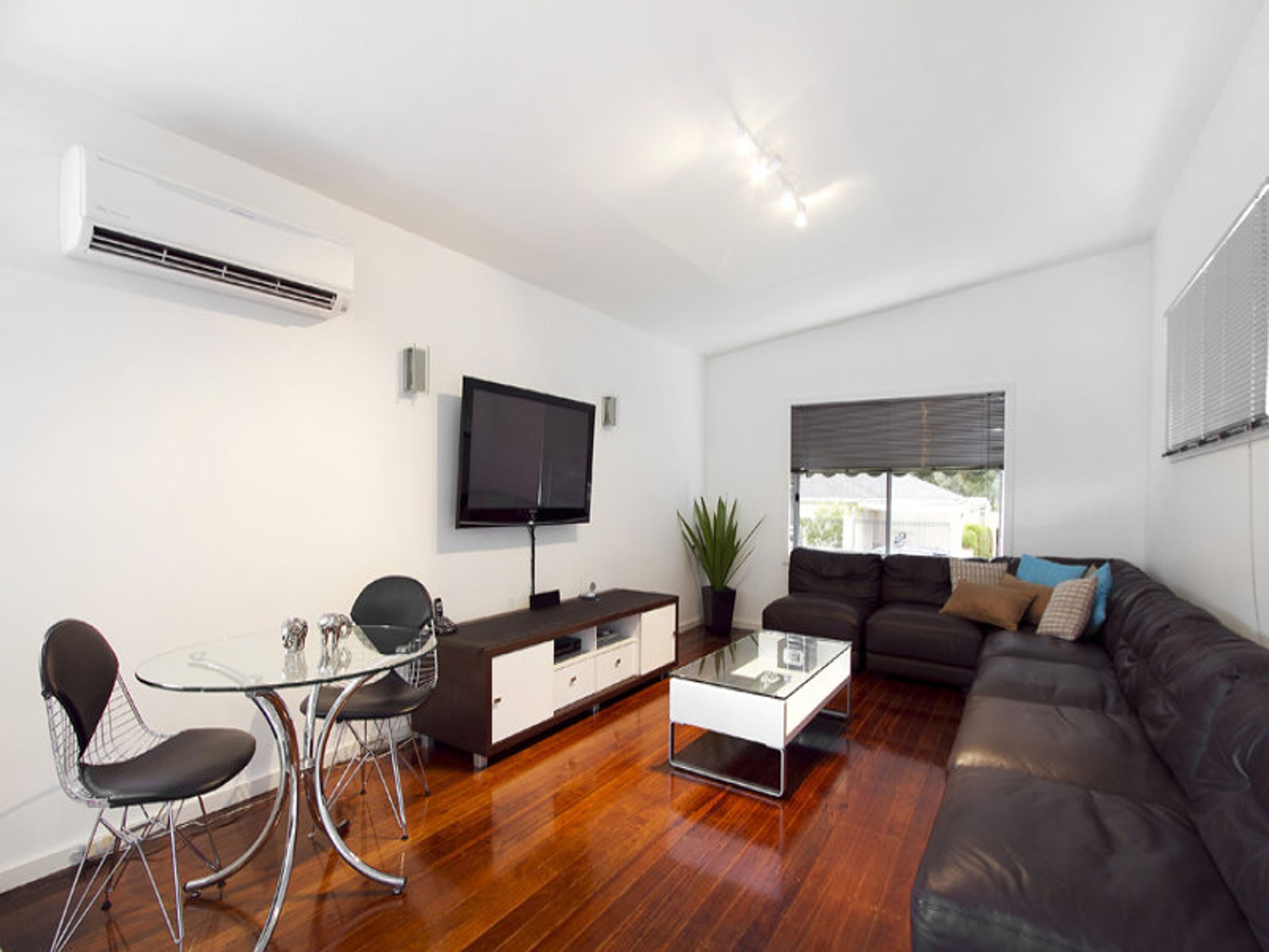 6 Phillip Avenue, Springvale - Thumbnail 2