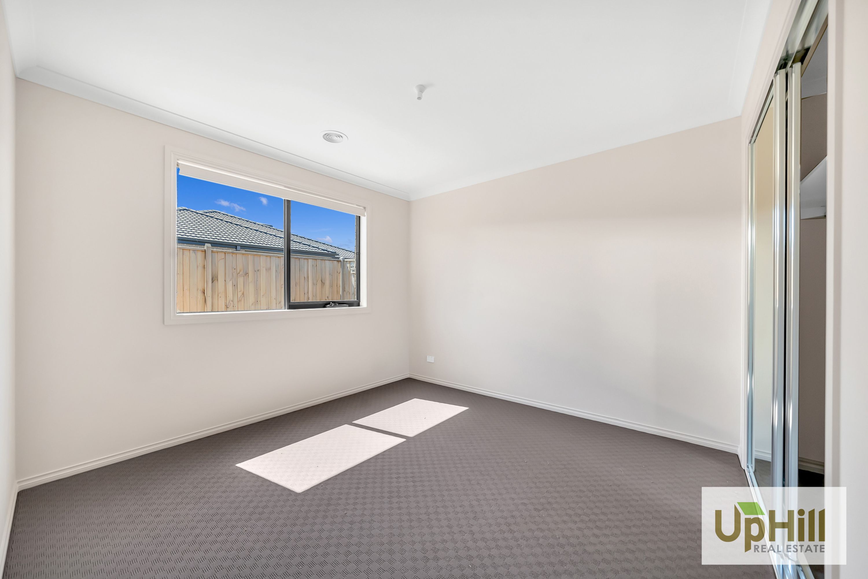 17 LANGSHAN ROAD, Clyde North - Thumbnail 7