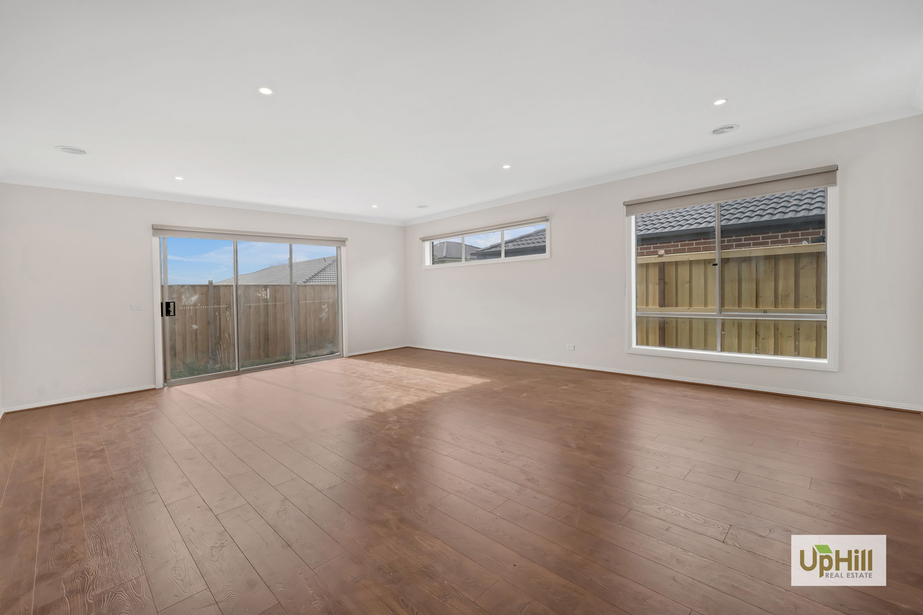 18 Gallant Drive, Clyde North - Thumbnail 7