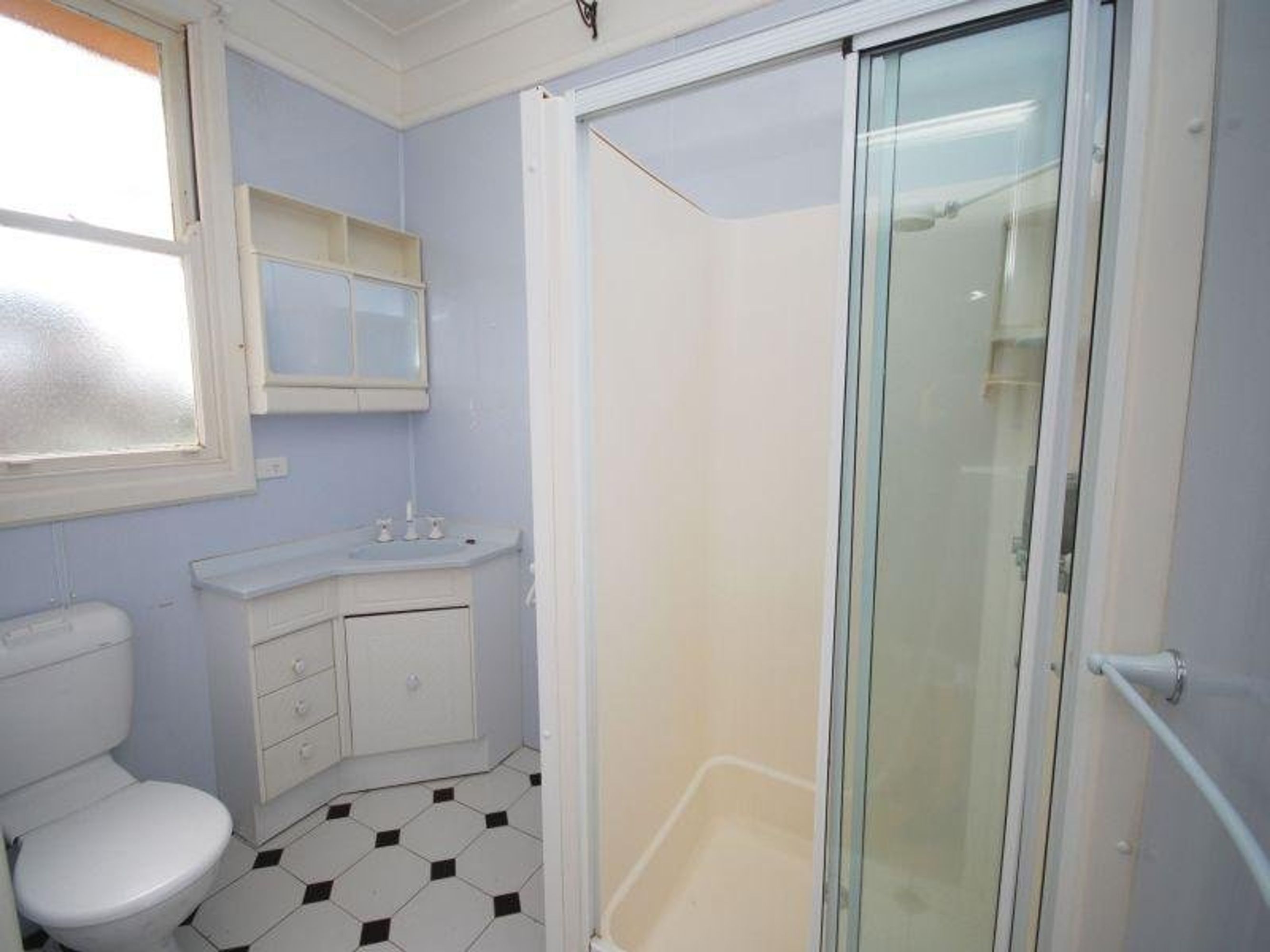 9 Whinmoor St, Katoomba - Thumbnail 5