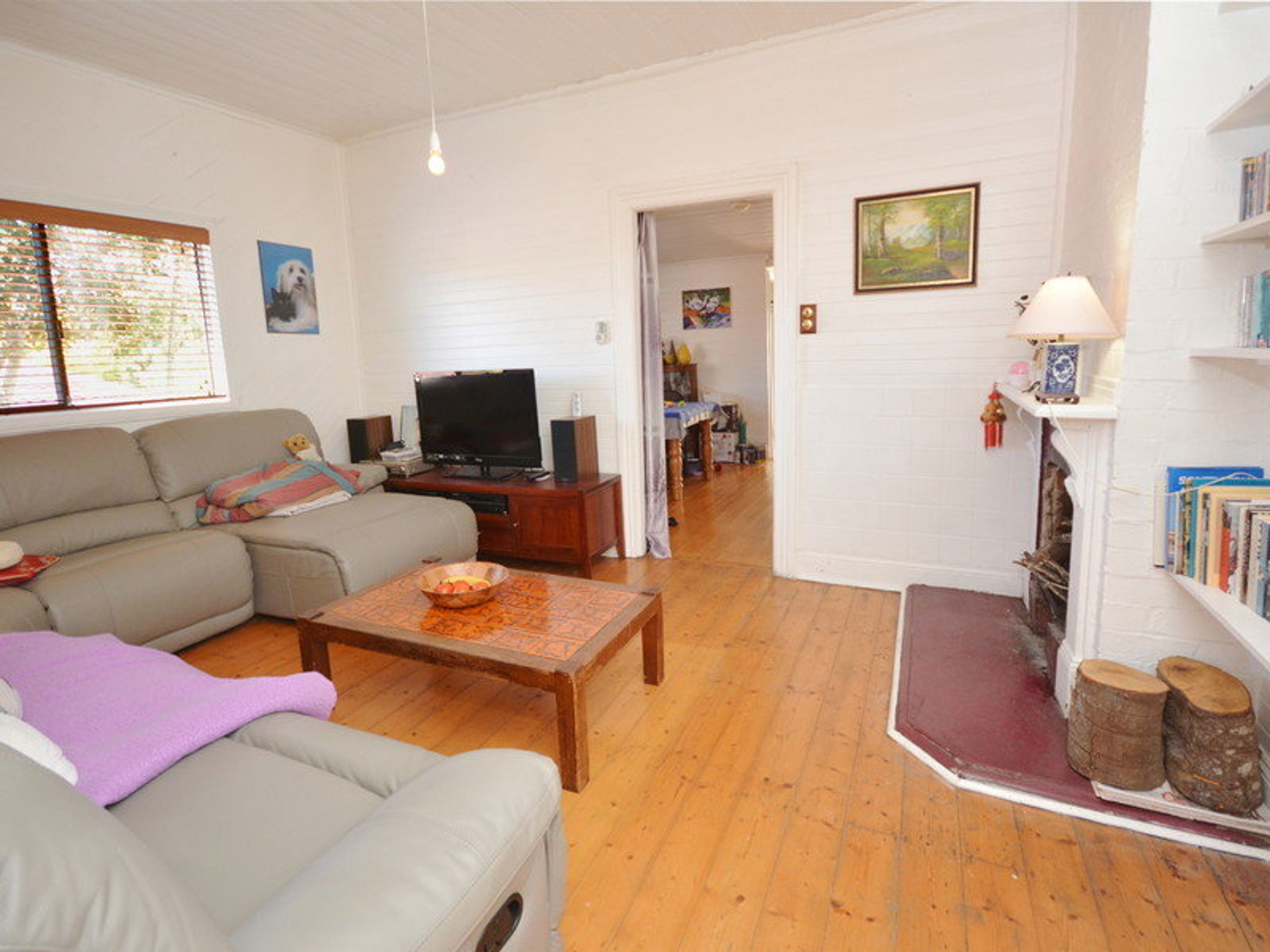 9 Leichhardt Street, Katoomba - Thumbnail 2
