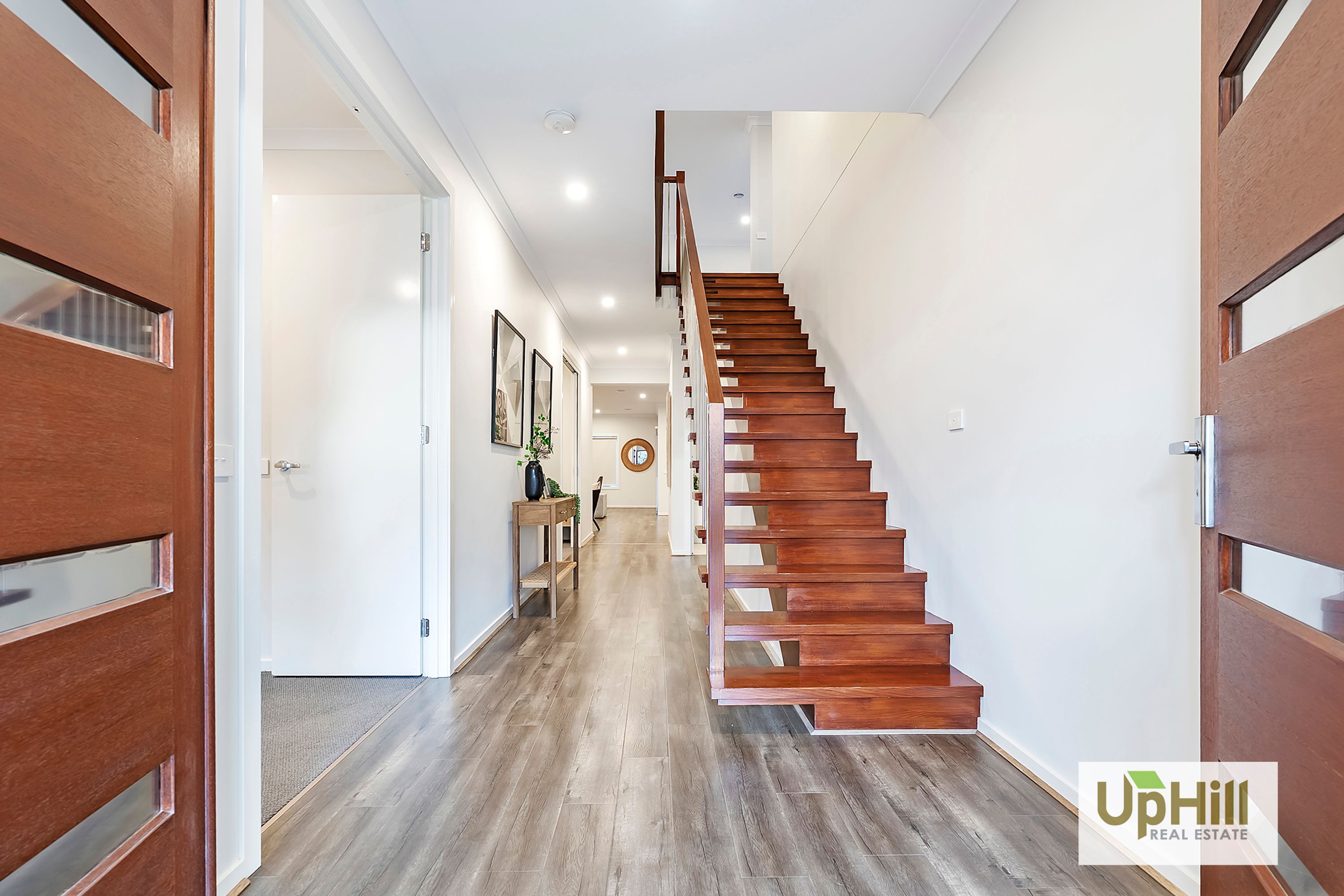 18 Velvet Circuit, Clyde North - Thumbnail 2