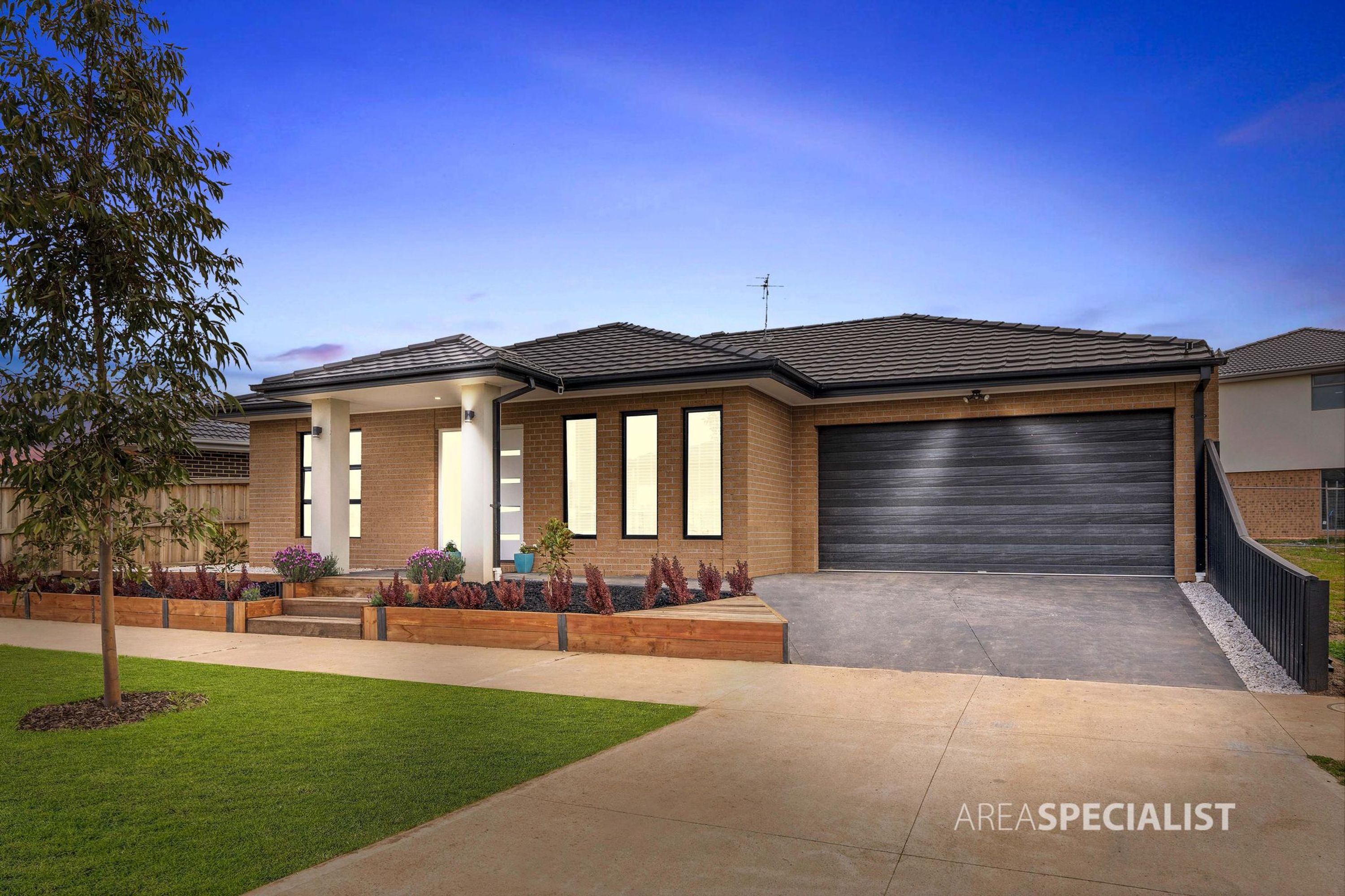 94 Farm Road, Werribee, Werribee - Thumbnail 3