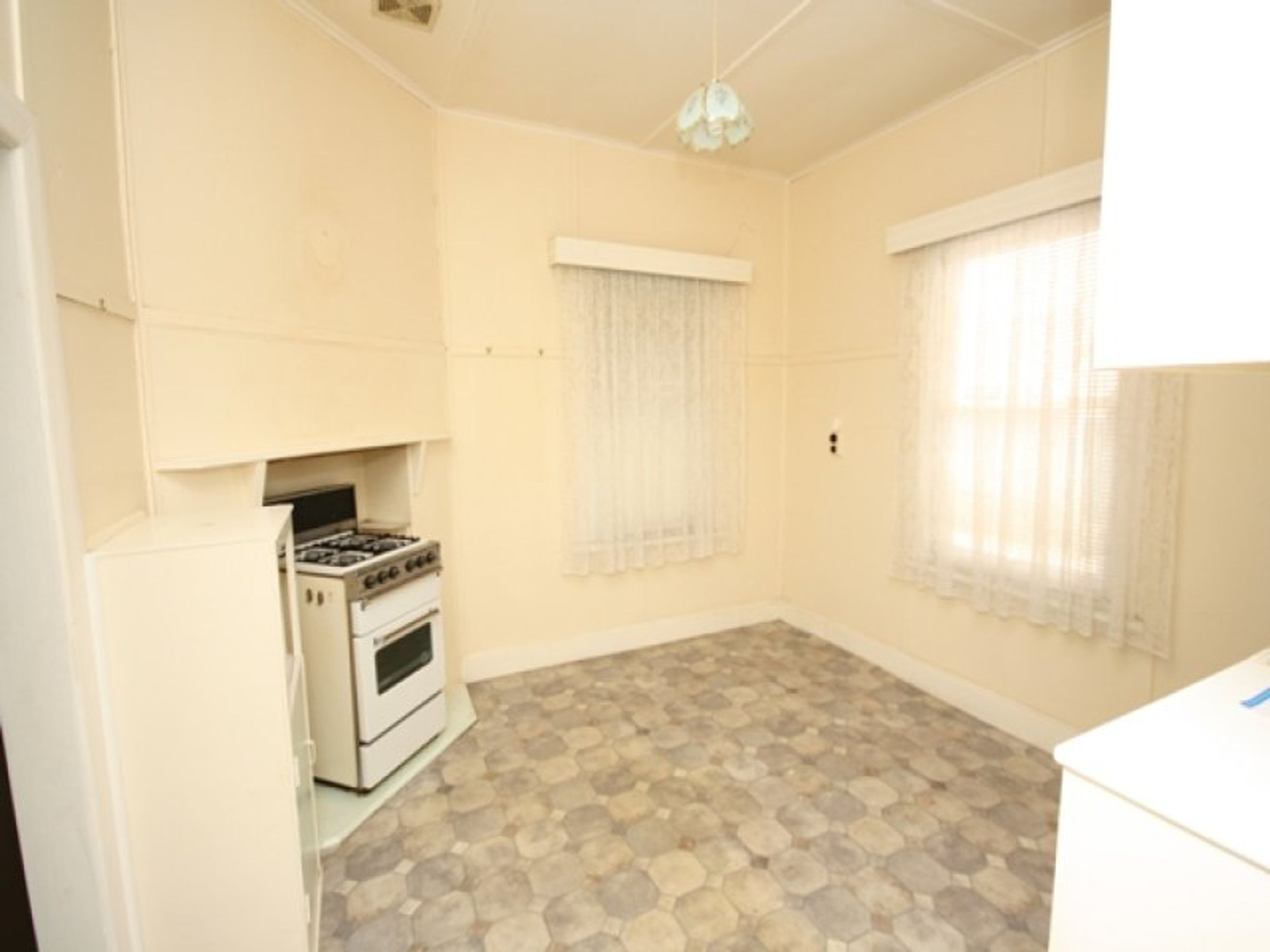 214 Baillie Street, Horsham VIC 3400, Horsham - Thumbnail 2
