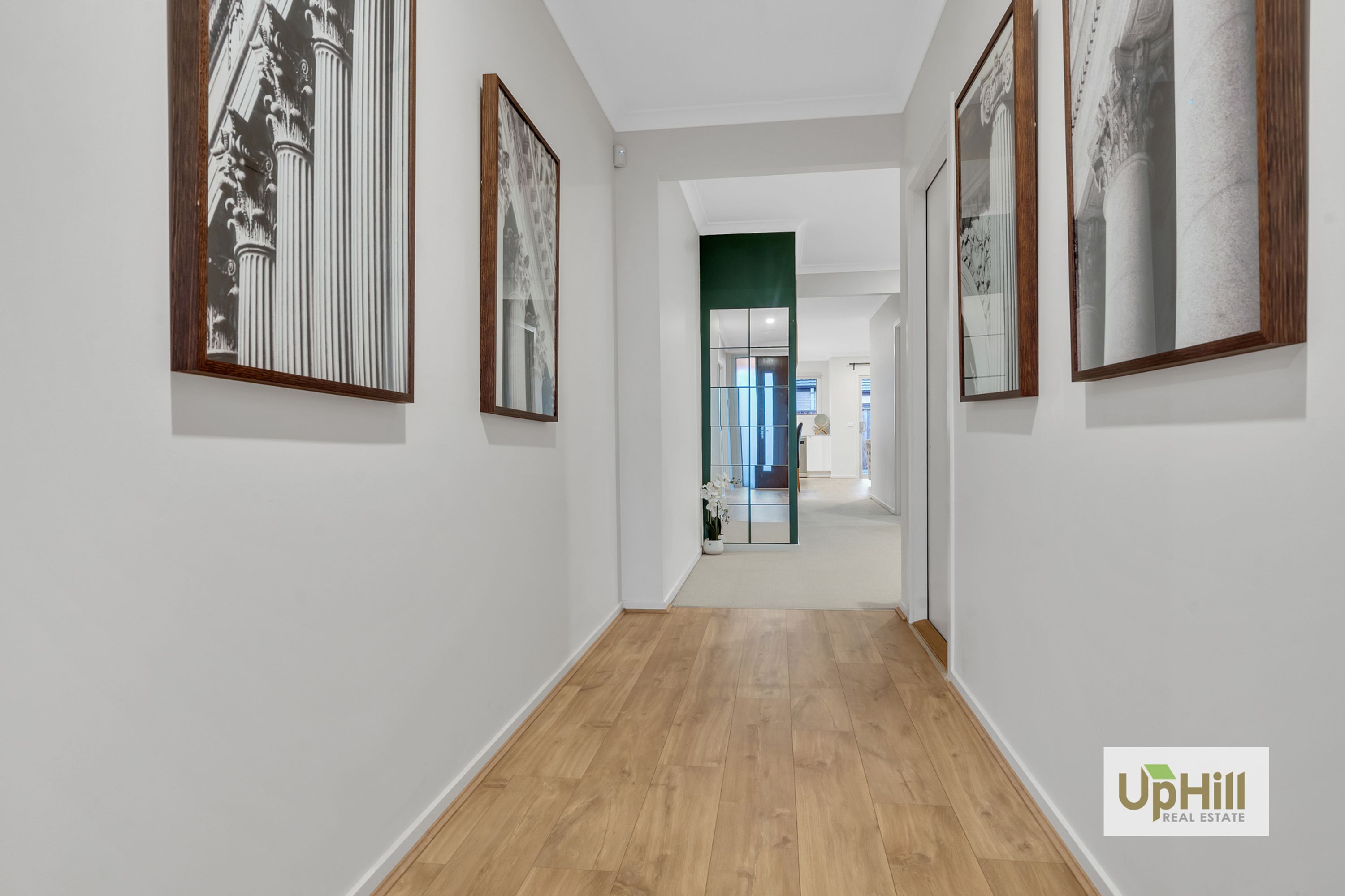 15 Sutil Drive, Clyde North - Thumbnail 2