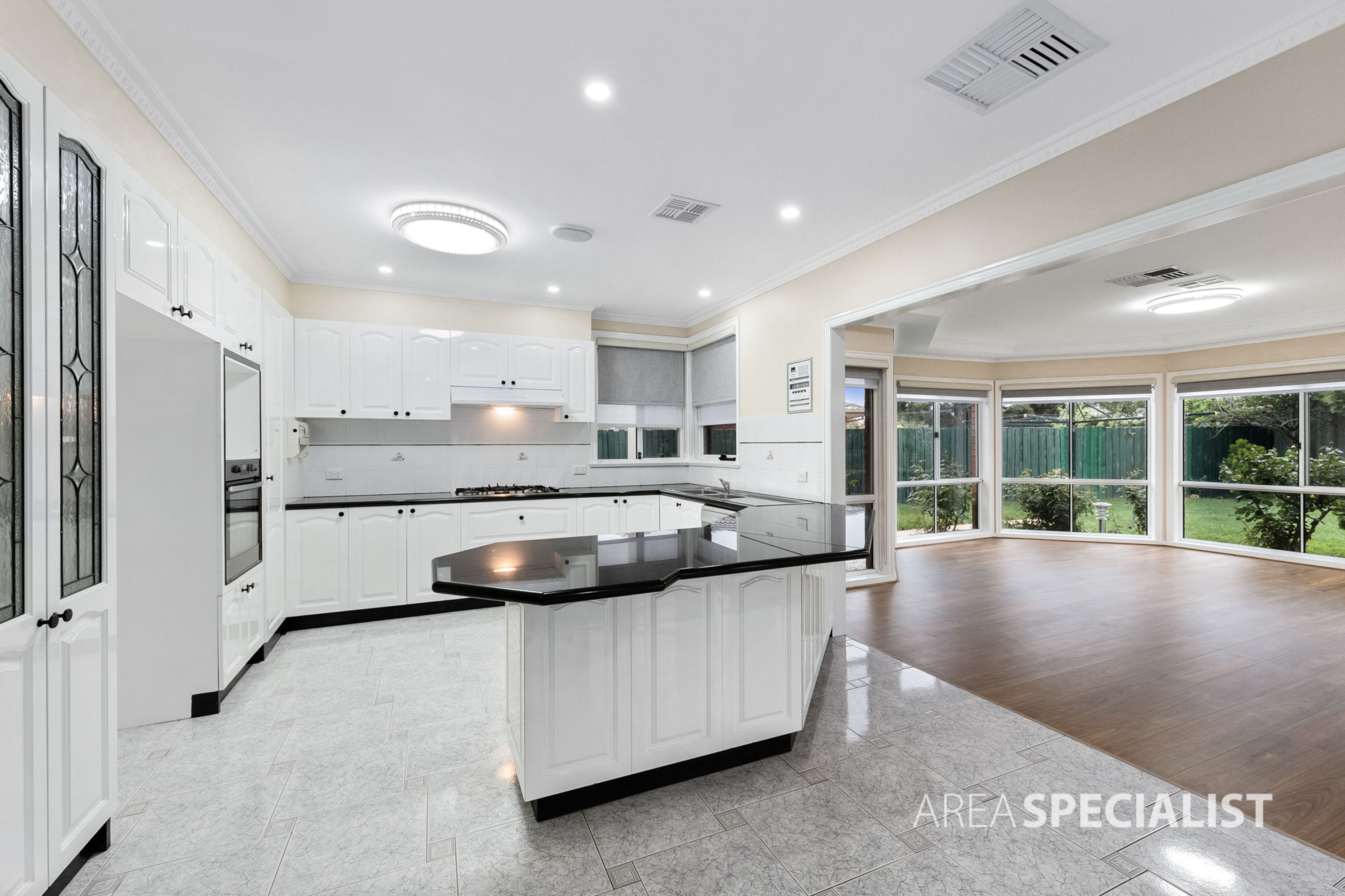 154 Lady Nelson Way, Taylors Lakes VIC 3038, Taylors Lakes - Thumbnail 4