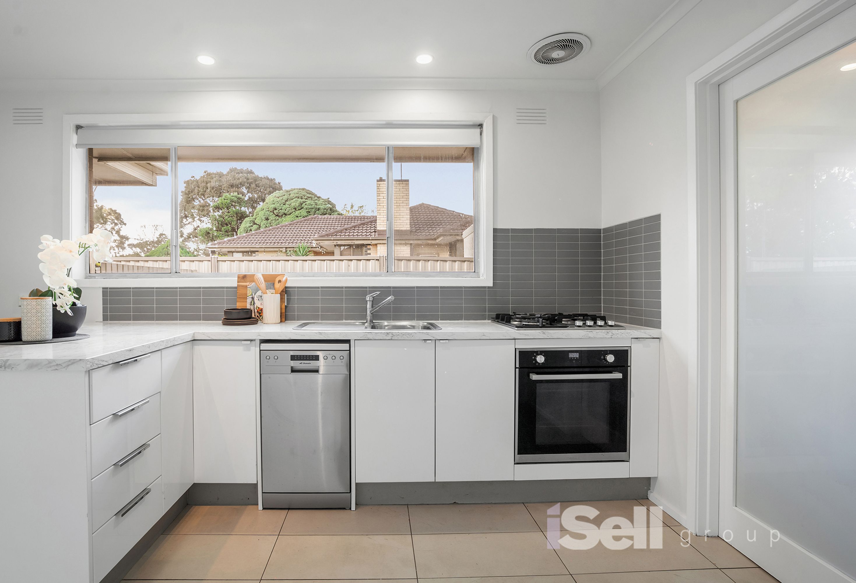 2/20 Erica Street, Springvale - Thumbnail 3