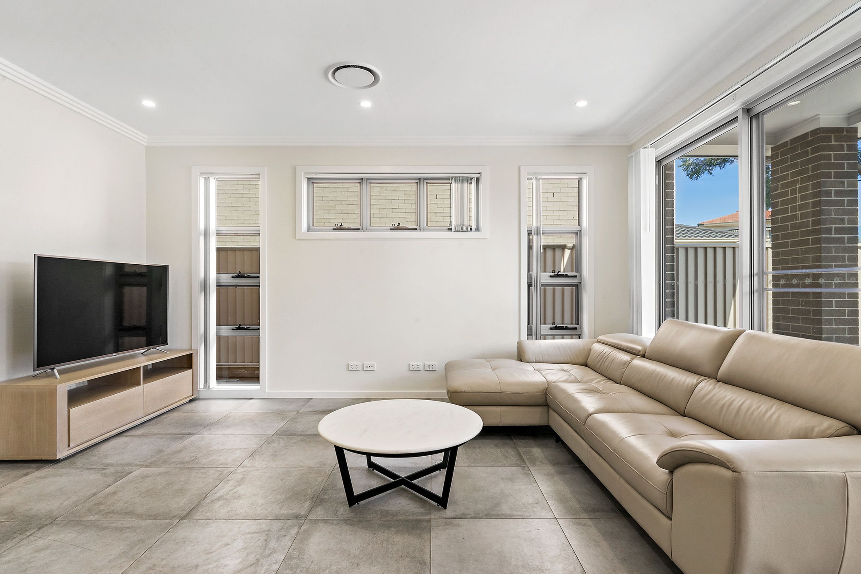 39B Huon Crescent, Holsworthy - Thumbnail 7