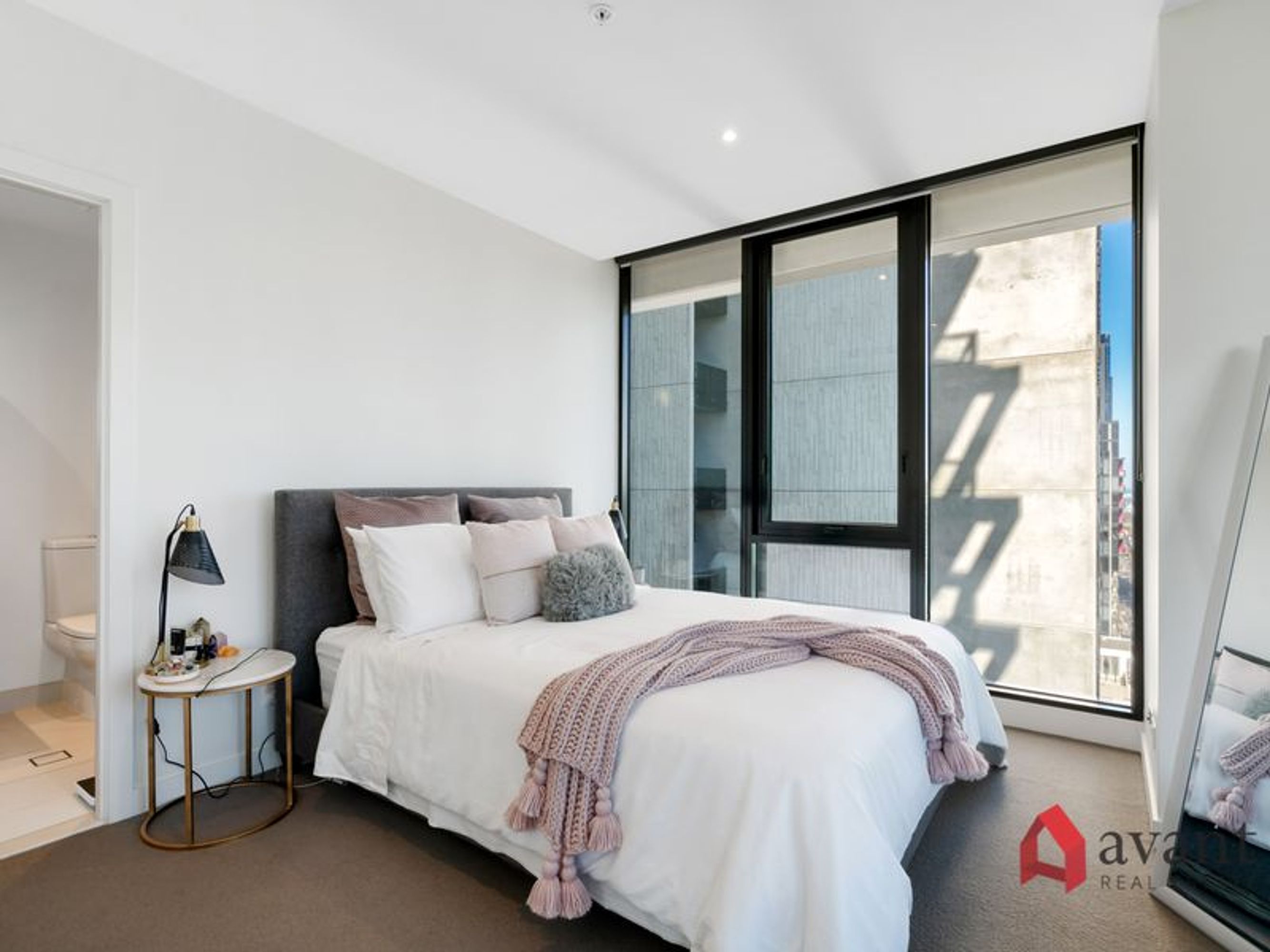 3302/135-139 City Road, Southbank - Thumbnail 7