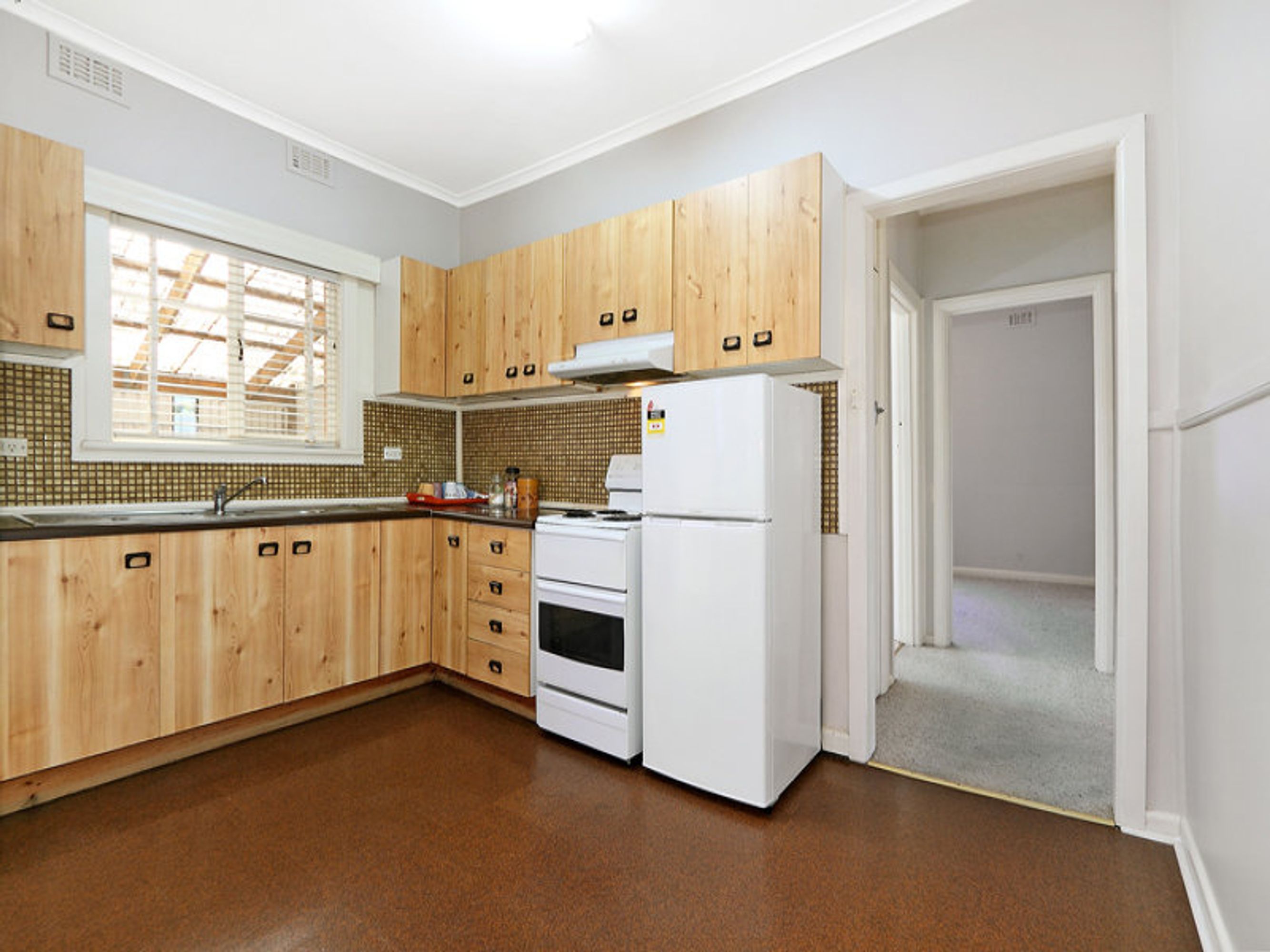 27 Stephenson Street, Springvale - Thumbnail 4