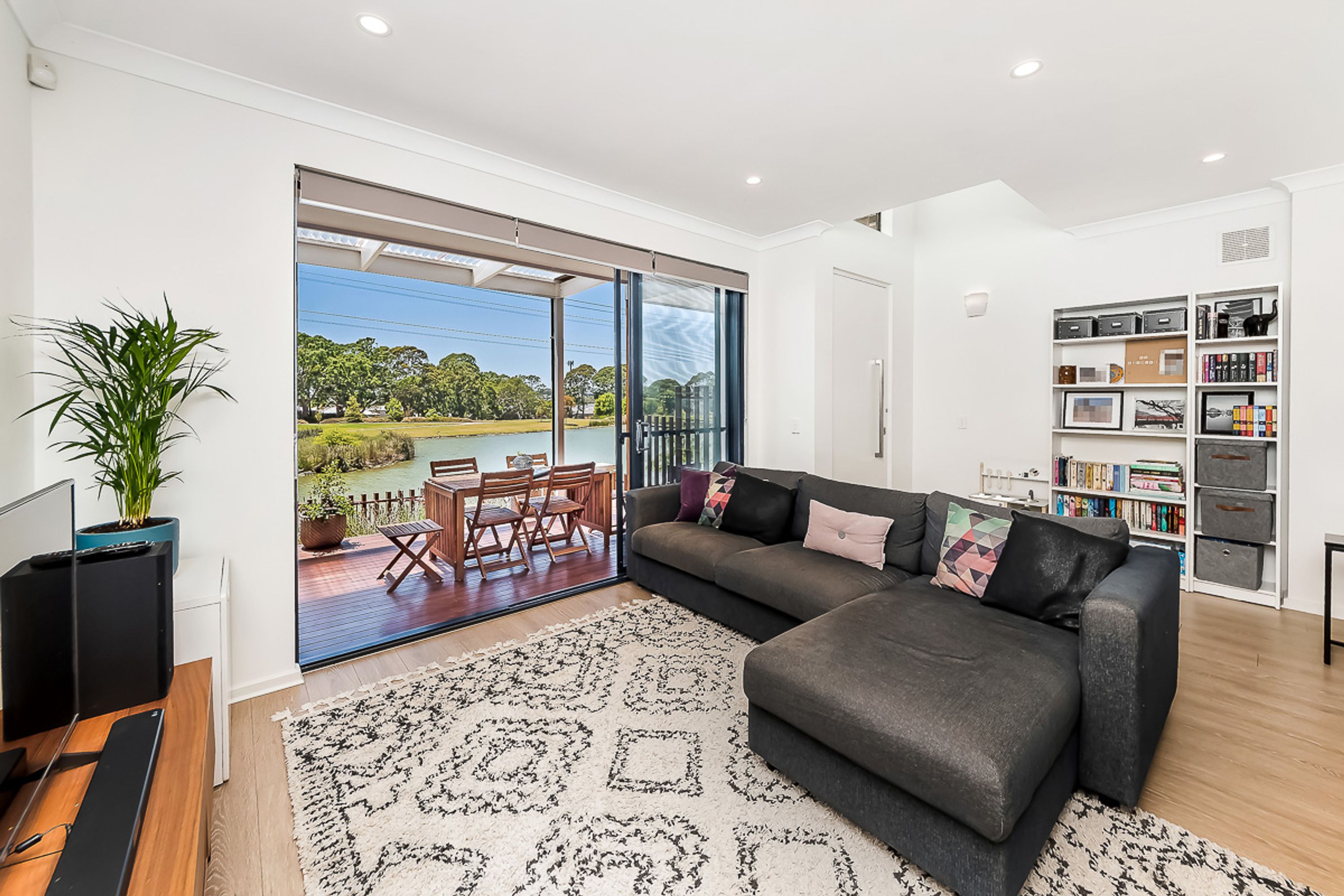 3/2 Freshwater Lane, Mount Barker, SA 5251, Mount Barker - Thumbnail 2