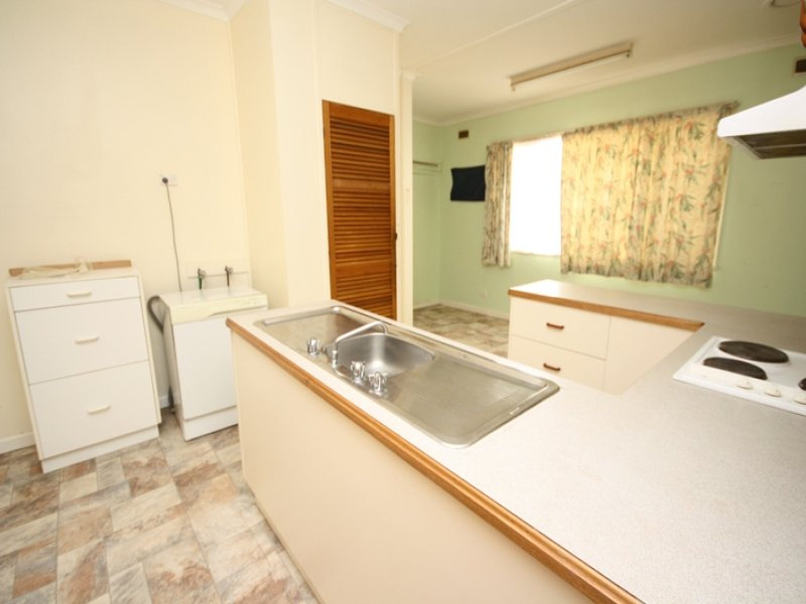 29 Alexander Avenue, Horsham VIC 3400, Horsham - Thumbnail 5