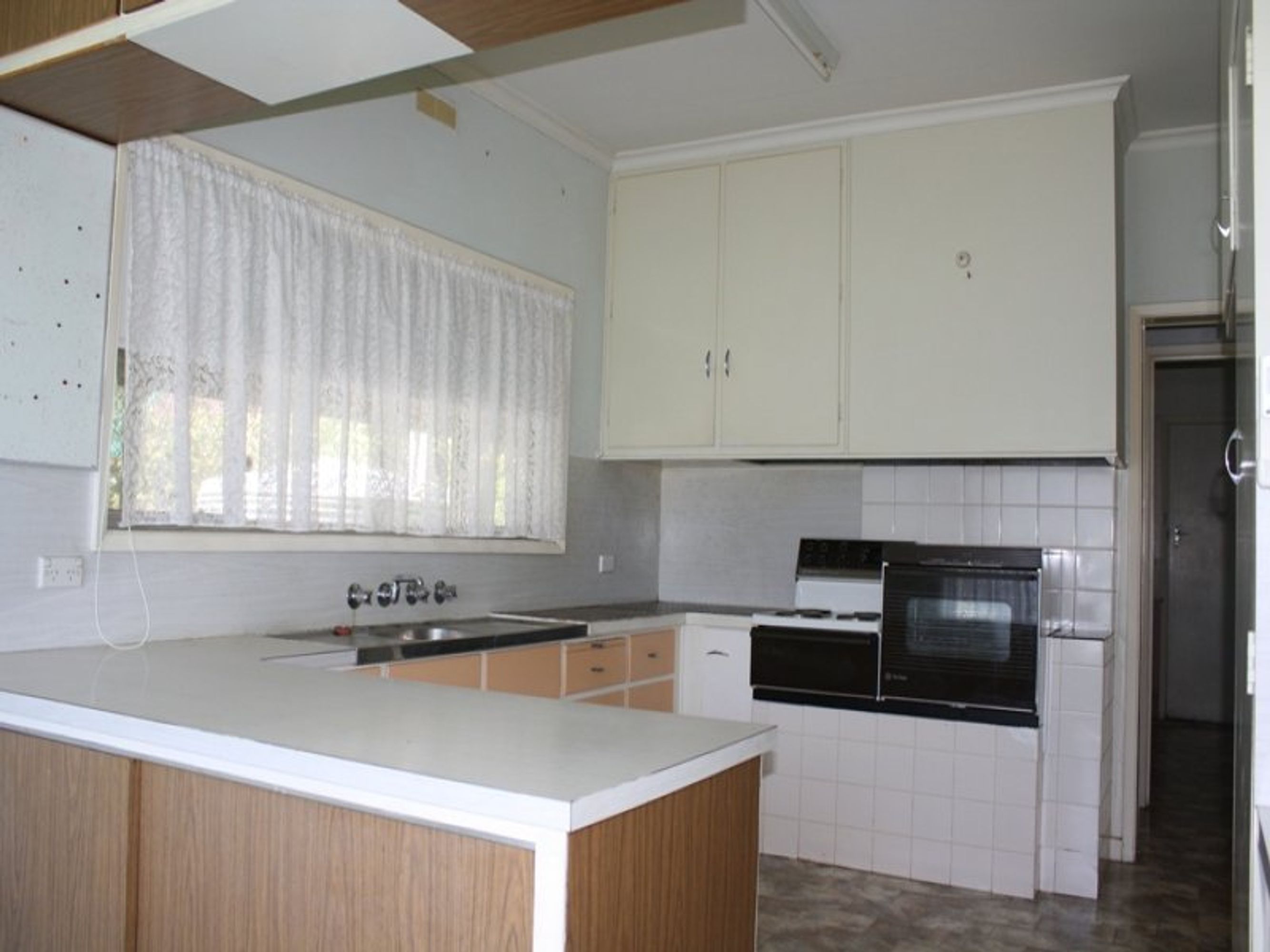 19 Campbell Street, Nhill VIC 3418, Nhill - Thumbnail 5
