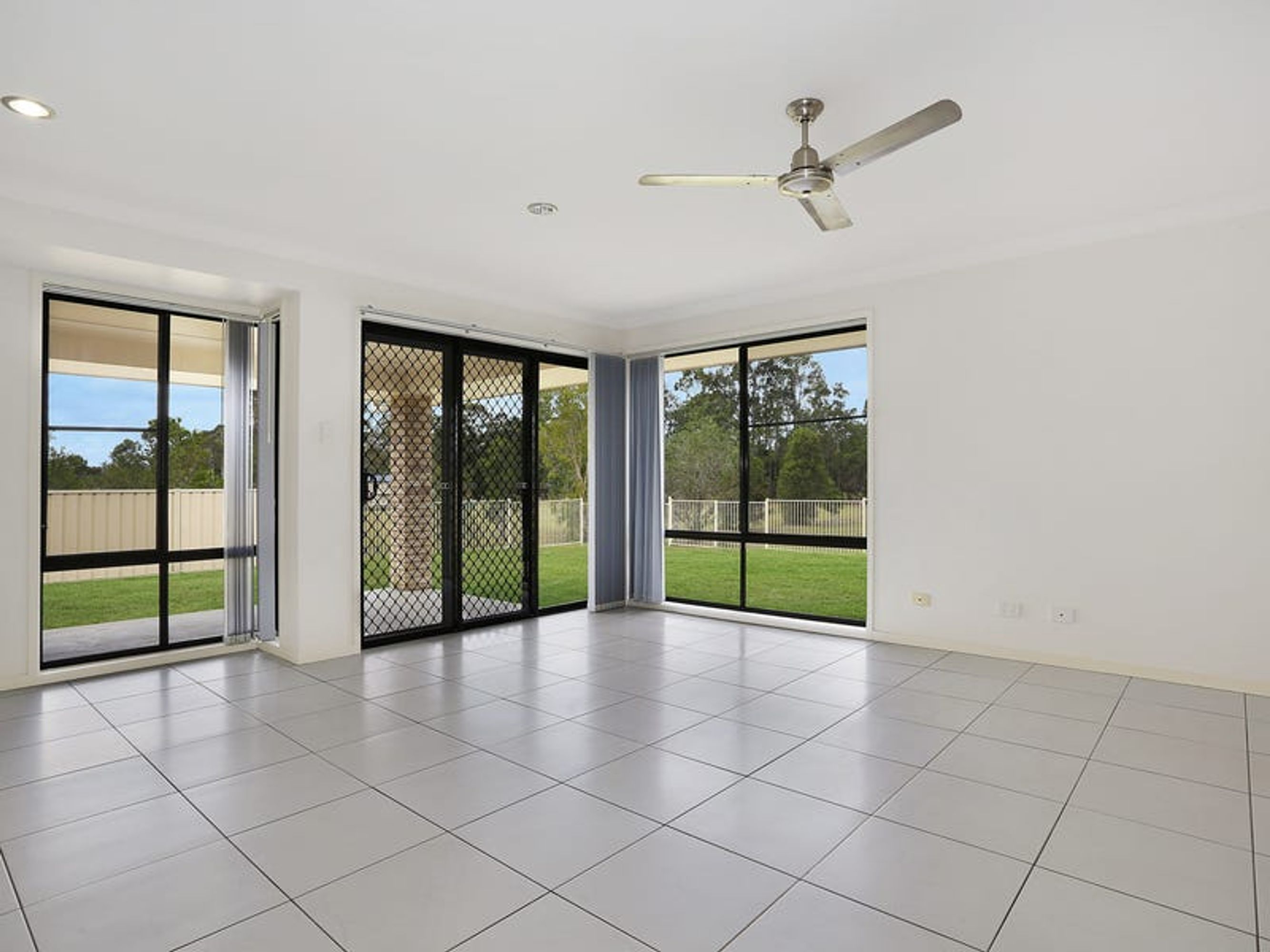 14 Mckenzie Drive, Gulmarrad - Thumbnail 8