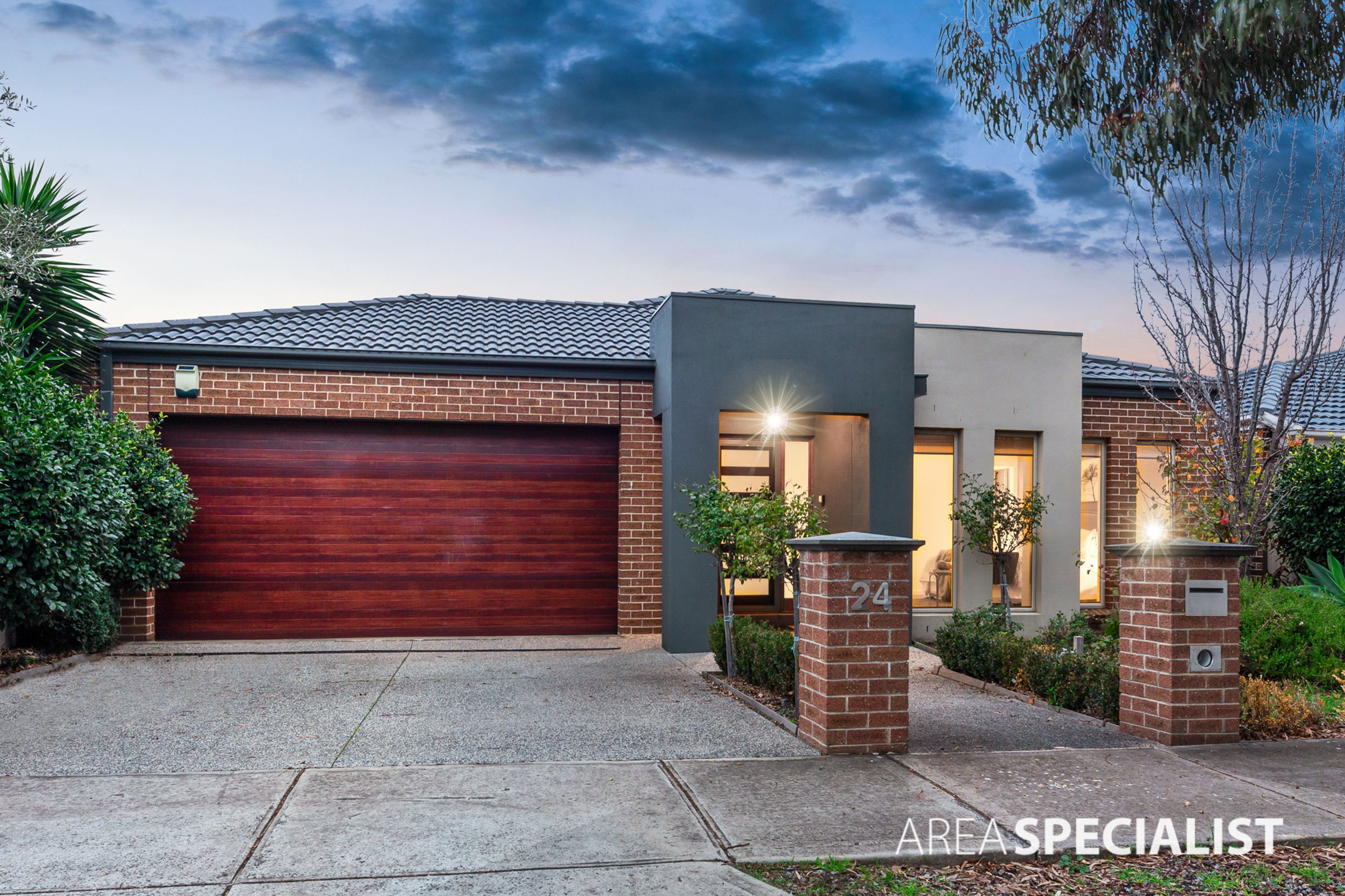 24 West Highland Drive, Burnside Heights VIC 3023, Burnside Heights - Thumbnail 3