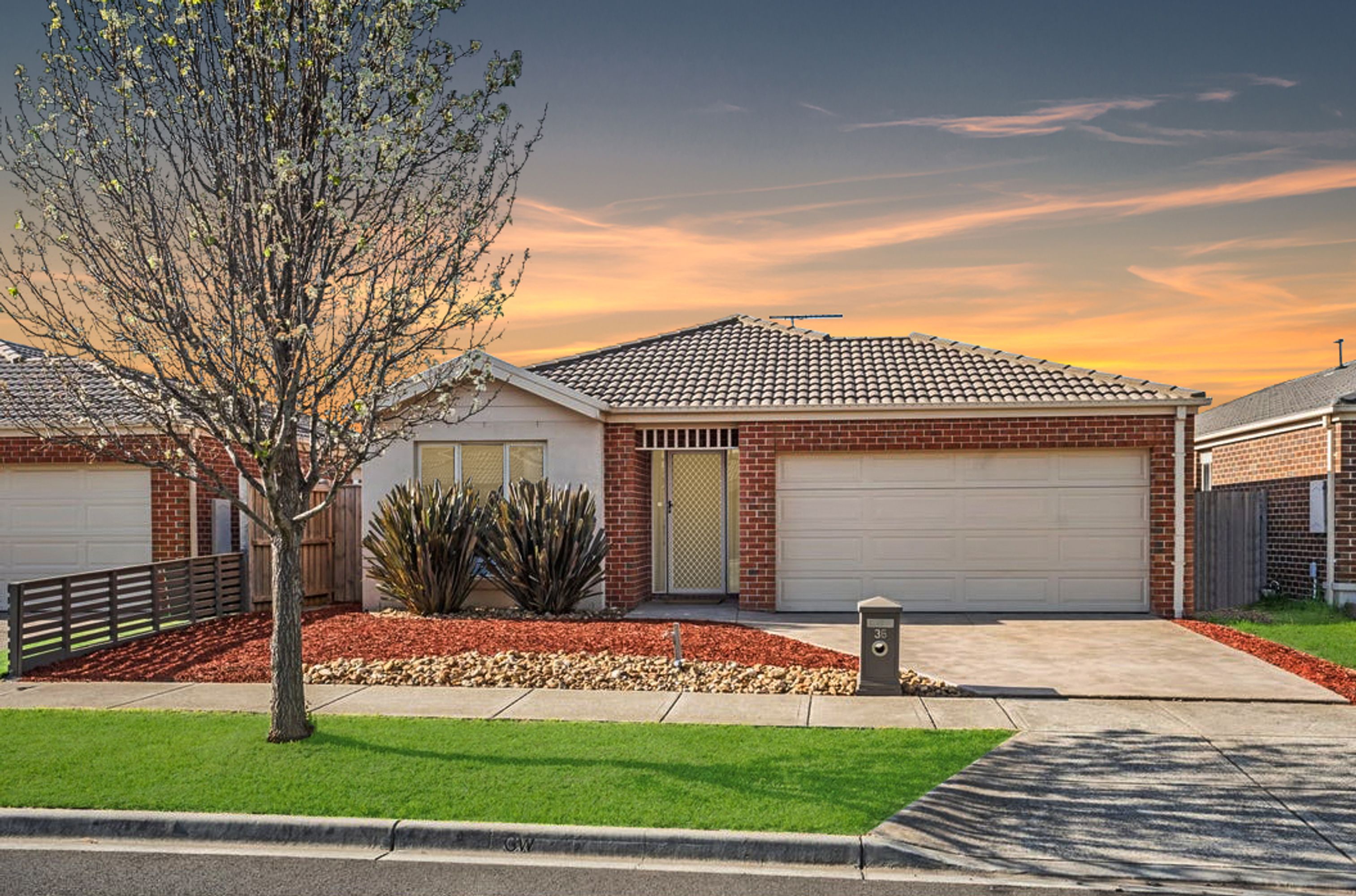 36 Hemsley Drive, Deer Park VIC 3023, Deer Park - Thumbnail 2