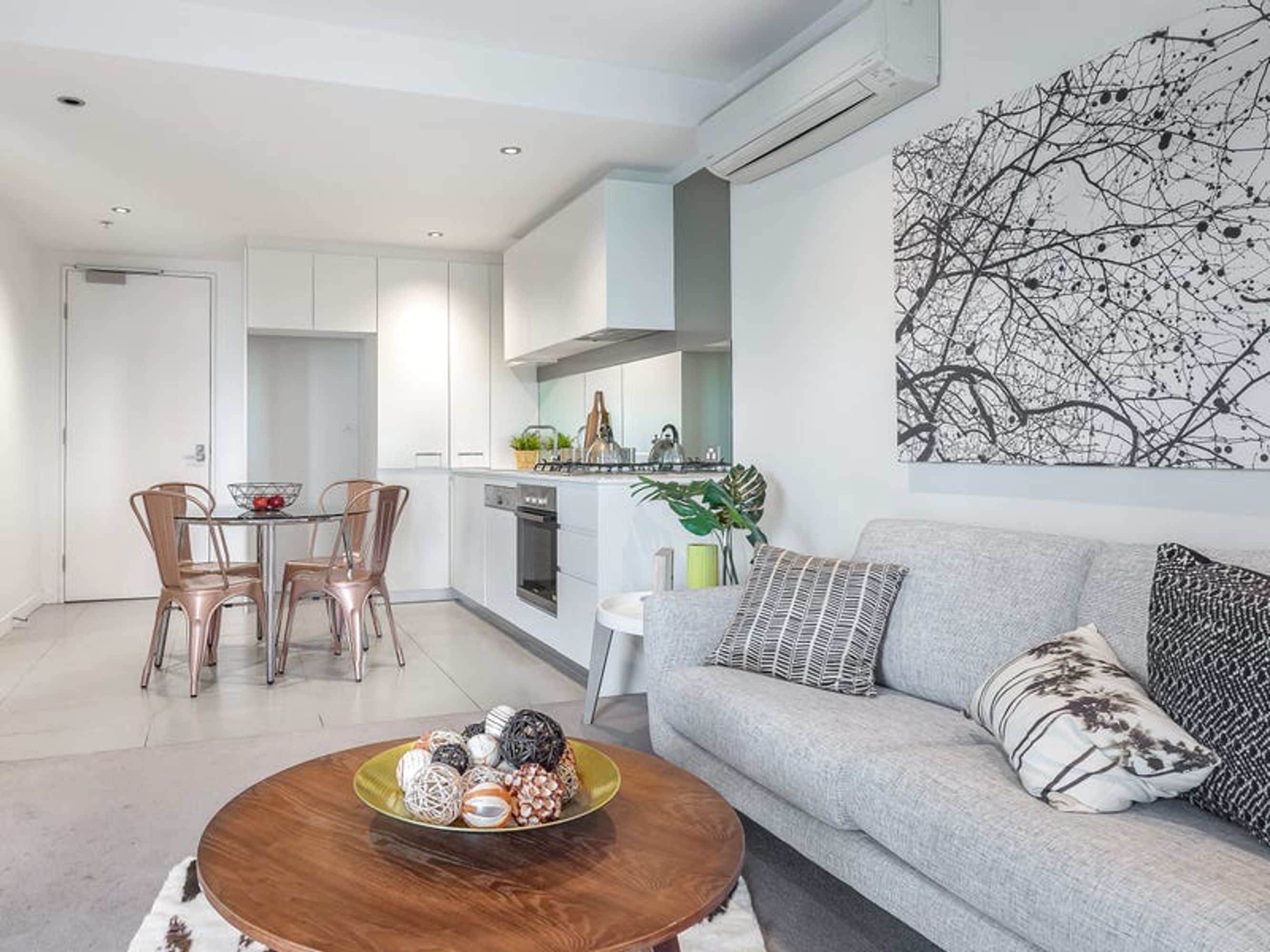 1010/770B Toorak Road, Glen Iris