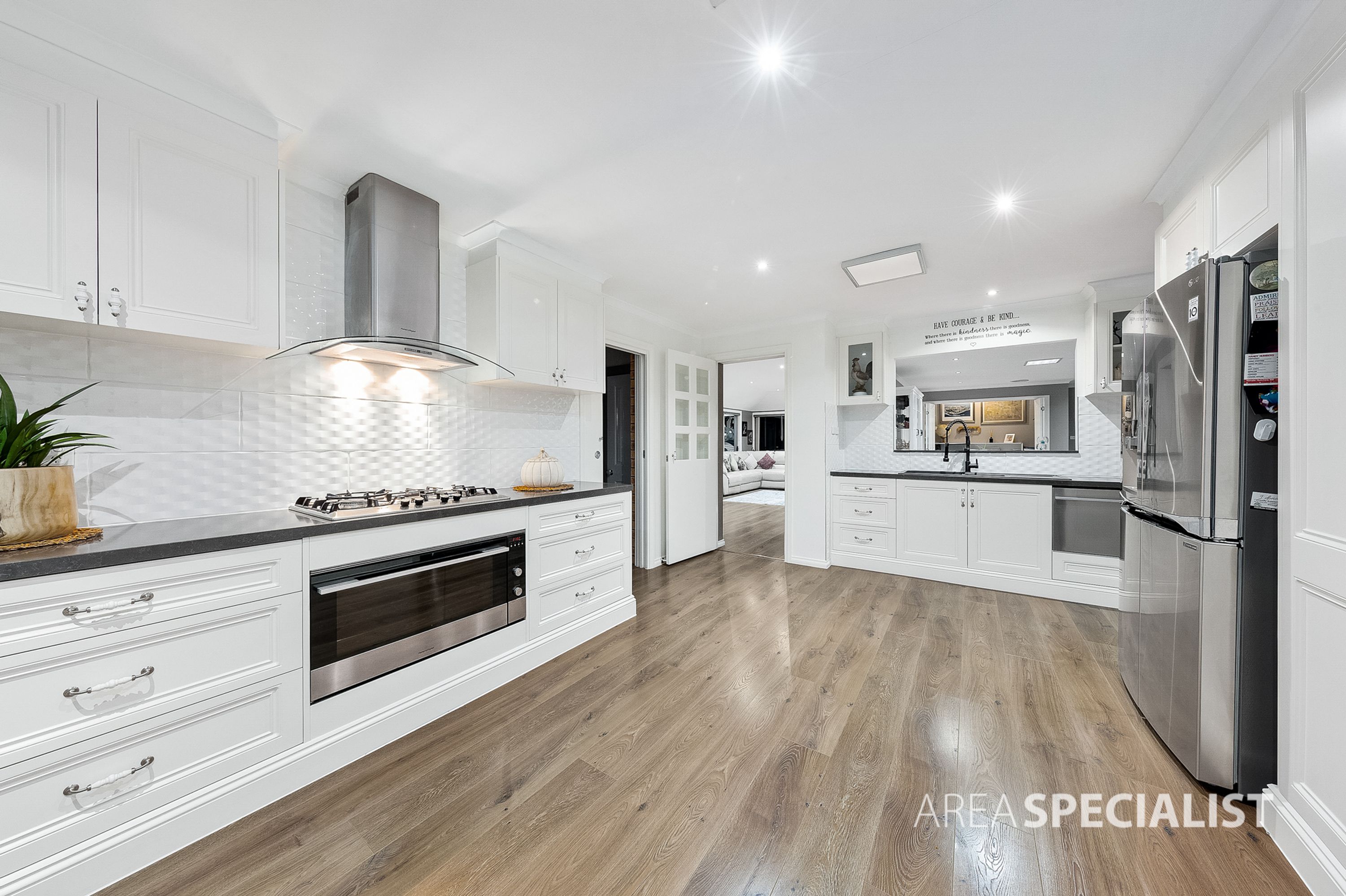 58 Naracoorte Drive, Caroline Springs VIC 3023, Caroline Springs - Thumbnail 3