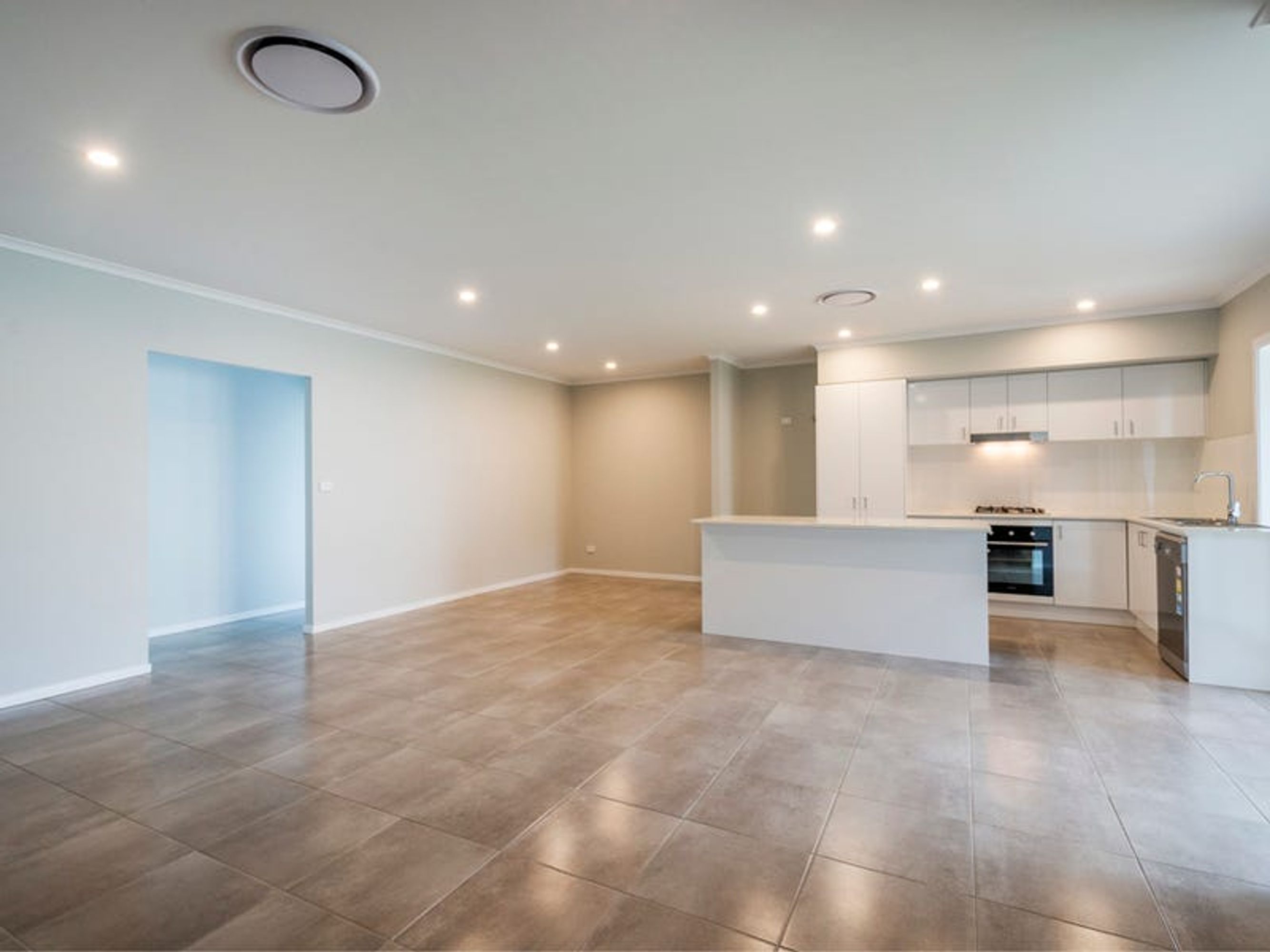 1A Rivertop Crescent, Junction Hill - Thumbnail 4