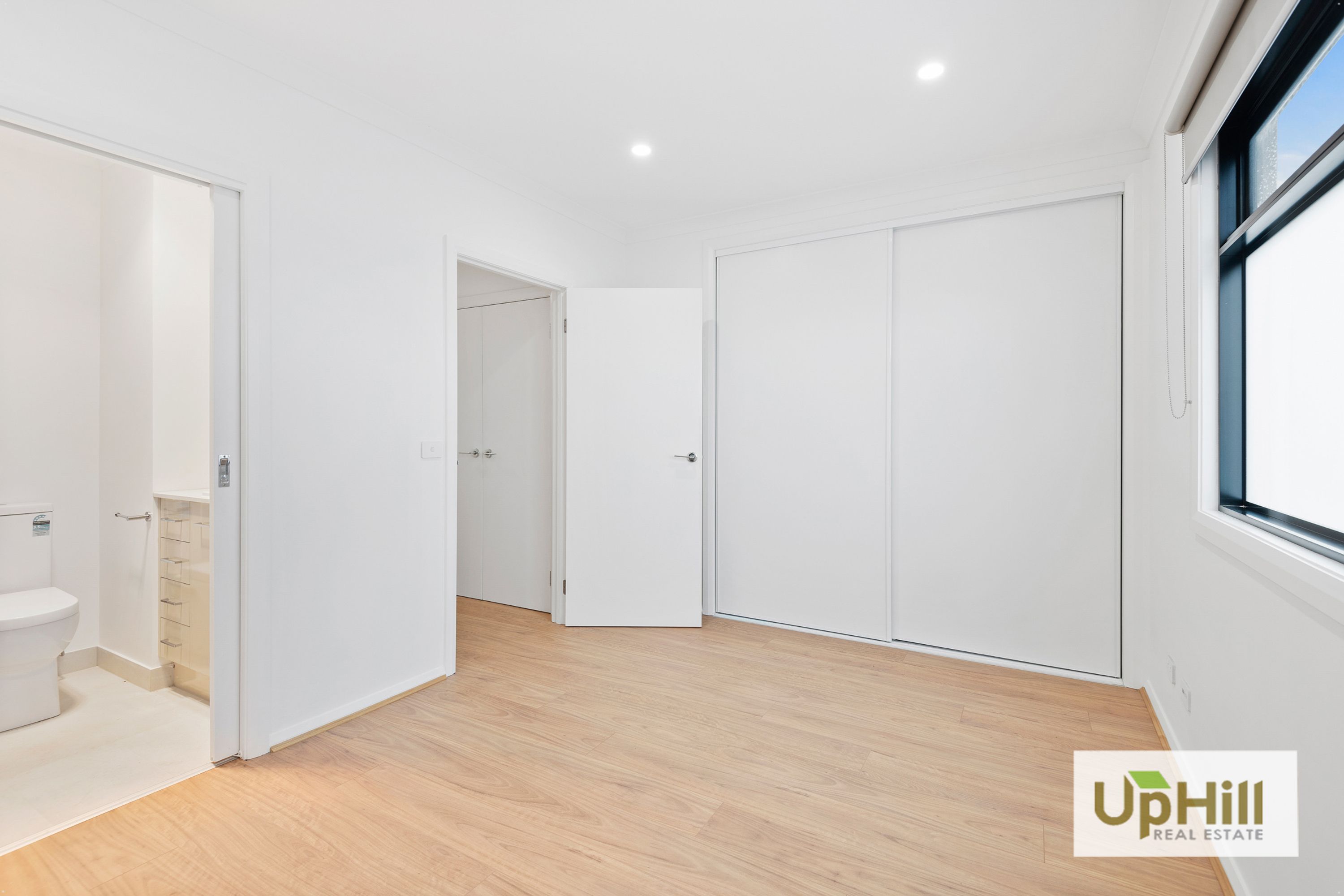 23 Elmslie Drive, Cranbourne East - Thumbnail 8