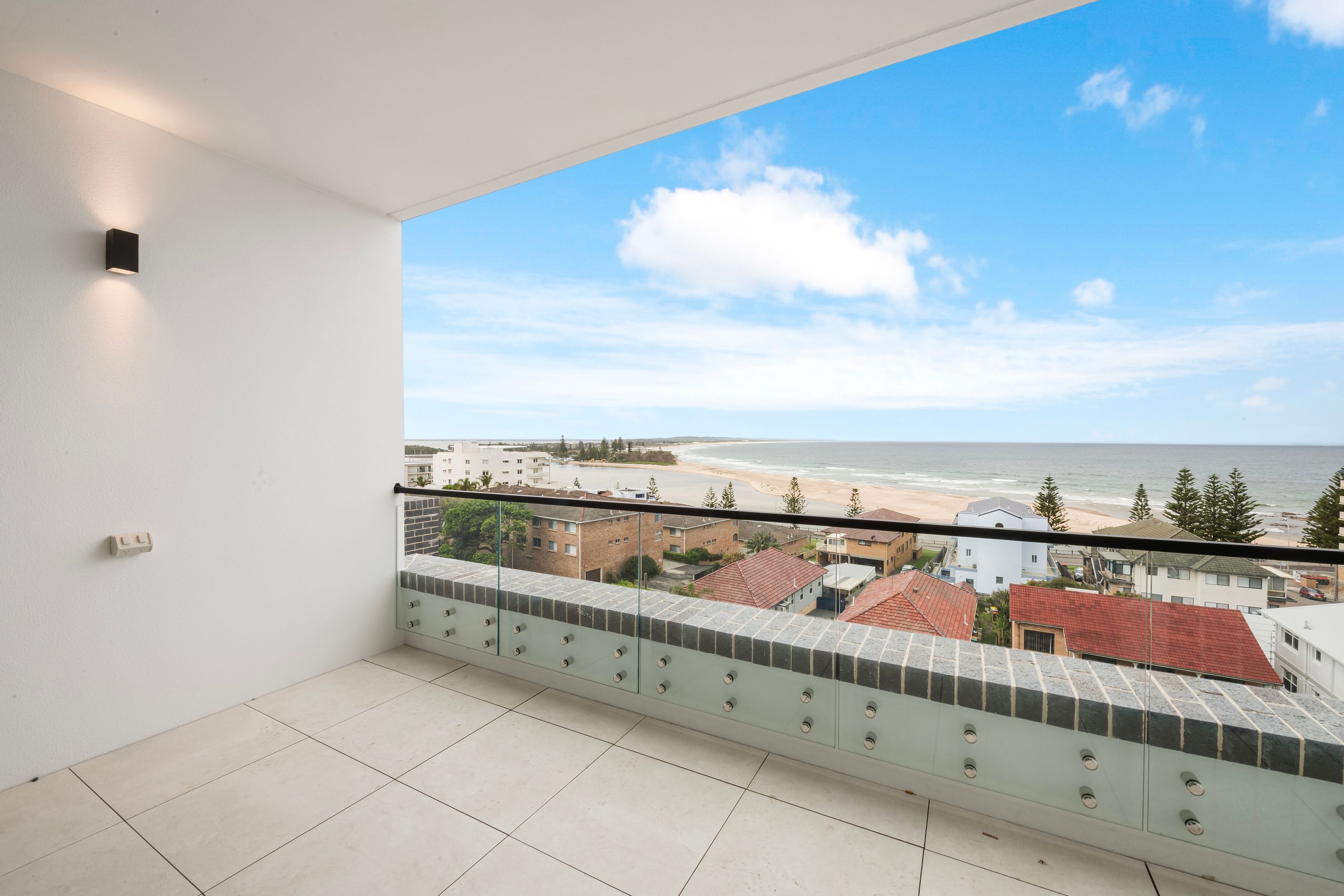 504/43-49 Ocean Parade, The Entrance - Image 1