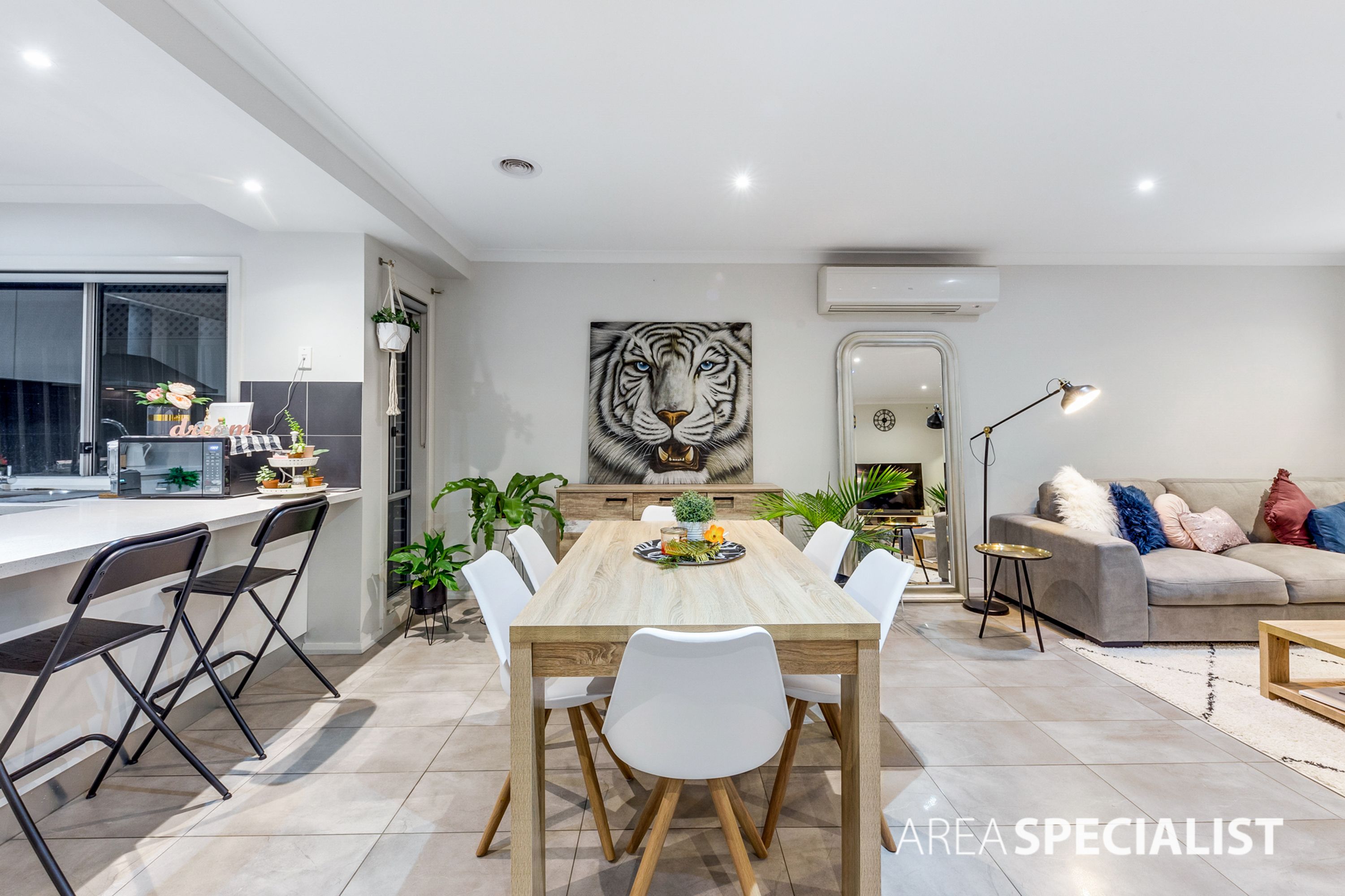19 Bimbadeen Street, Burnside VIC 3023, Burnside - Thumbnail 8