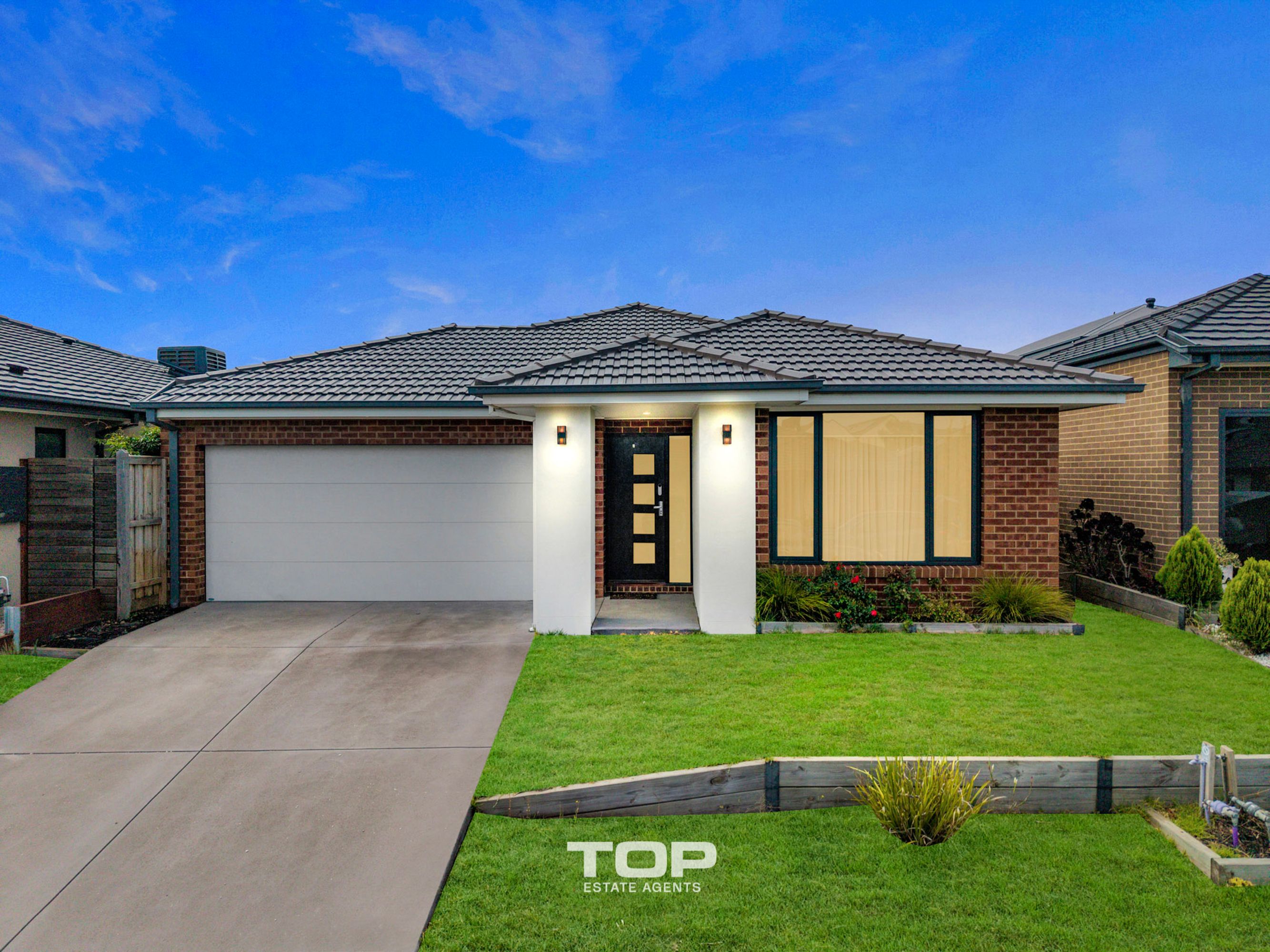9 Seahawk Crescent, Clyde North - Thumbnail 2