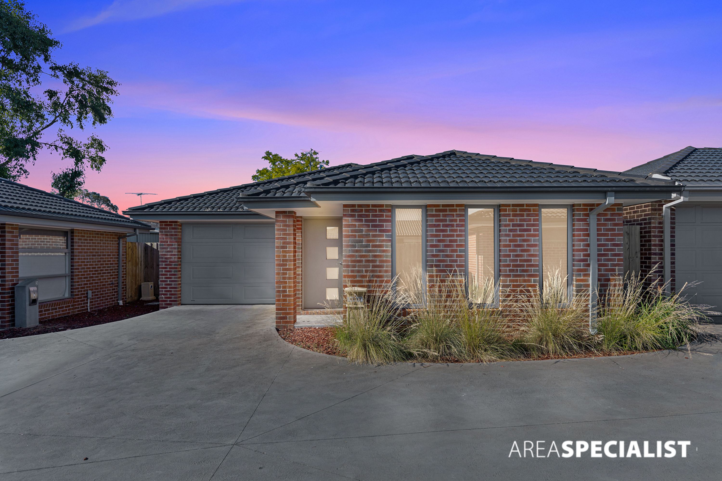 4/7 Osborn Grove, Pakenham - Thumbnail 3