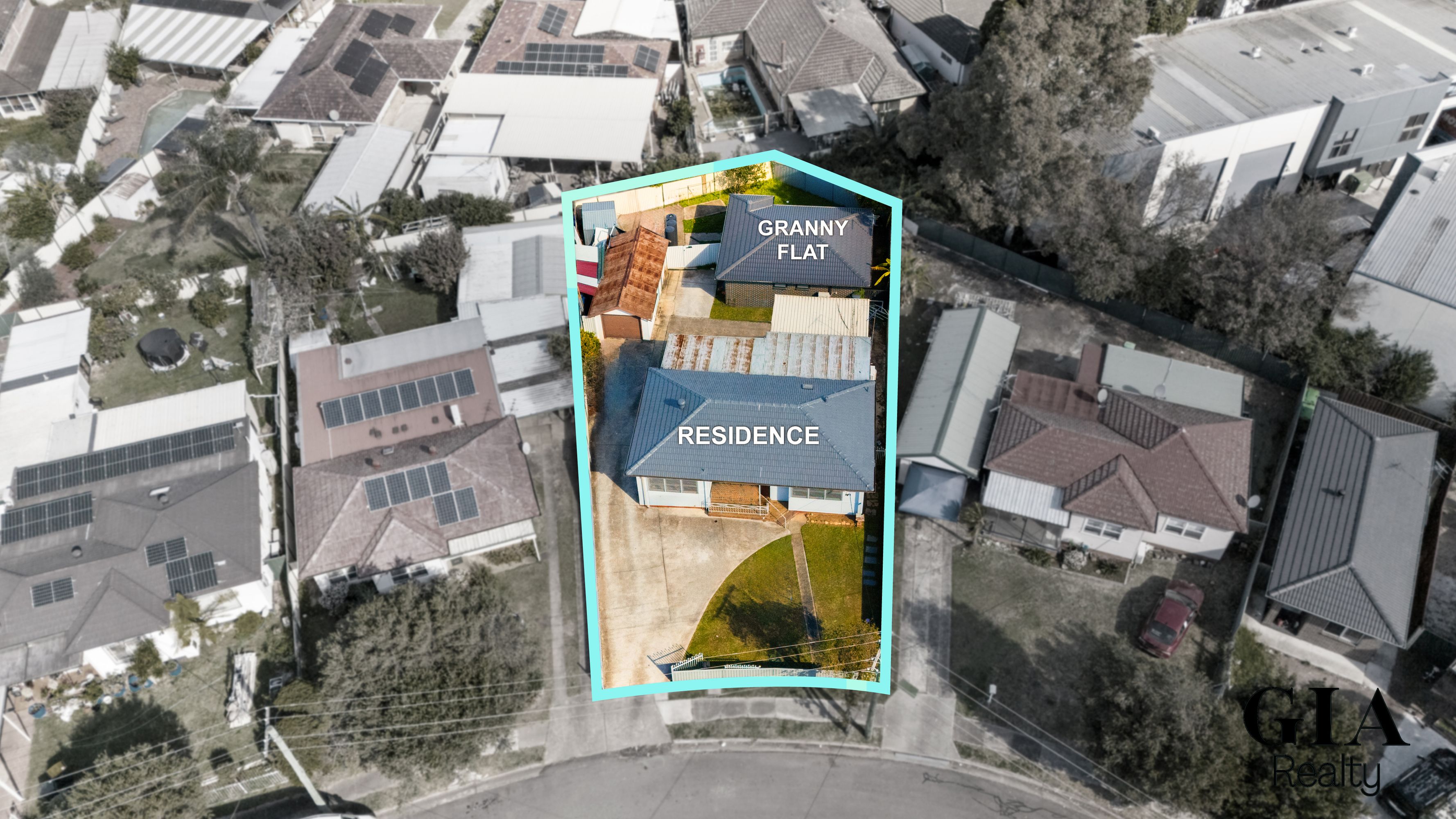 32 & 32A Dan Crescent, Lansvale - Image 1