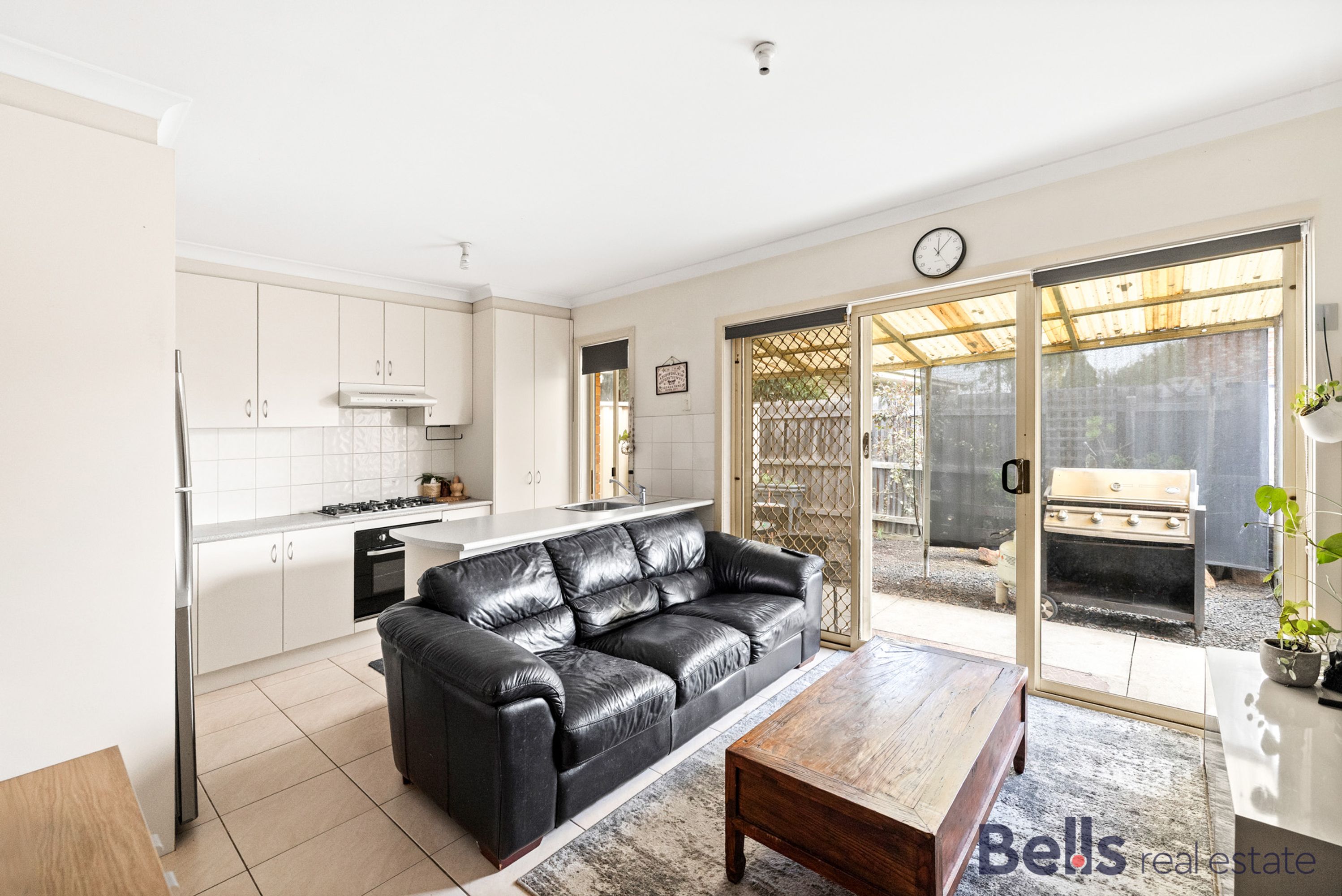 2/10 Castley Crescent, Braybrook - Thumbnail 2