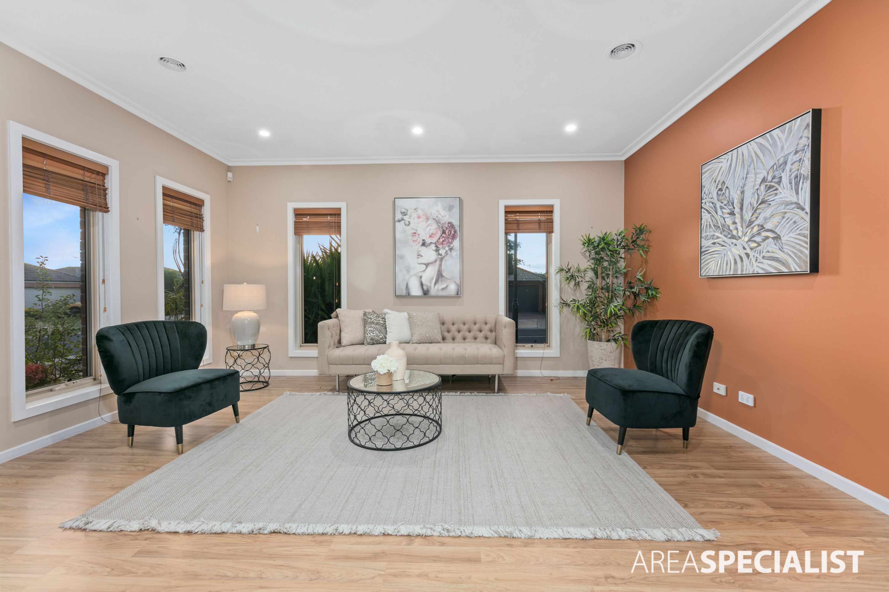 6 Glen Drouitt Drive, Caroline Springs VIC 3023, Caroline Springs - Thumbnail 5